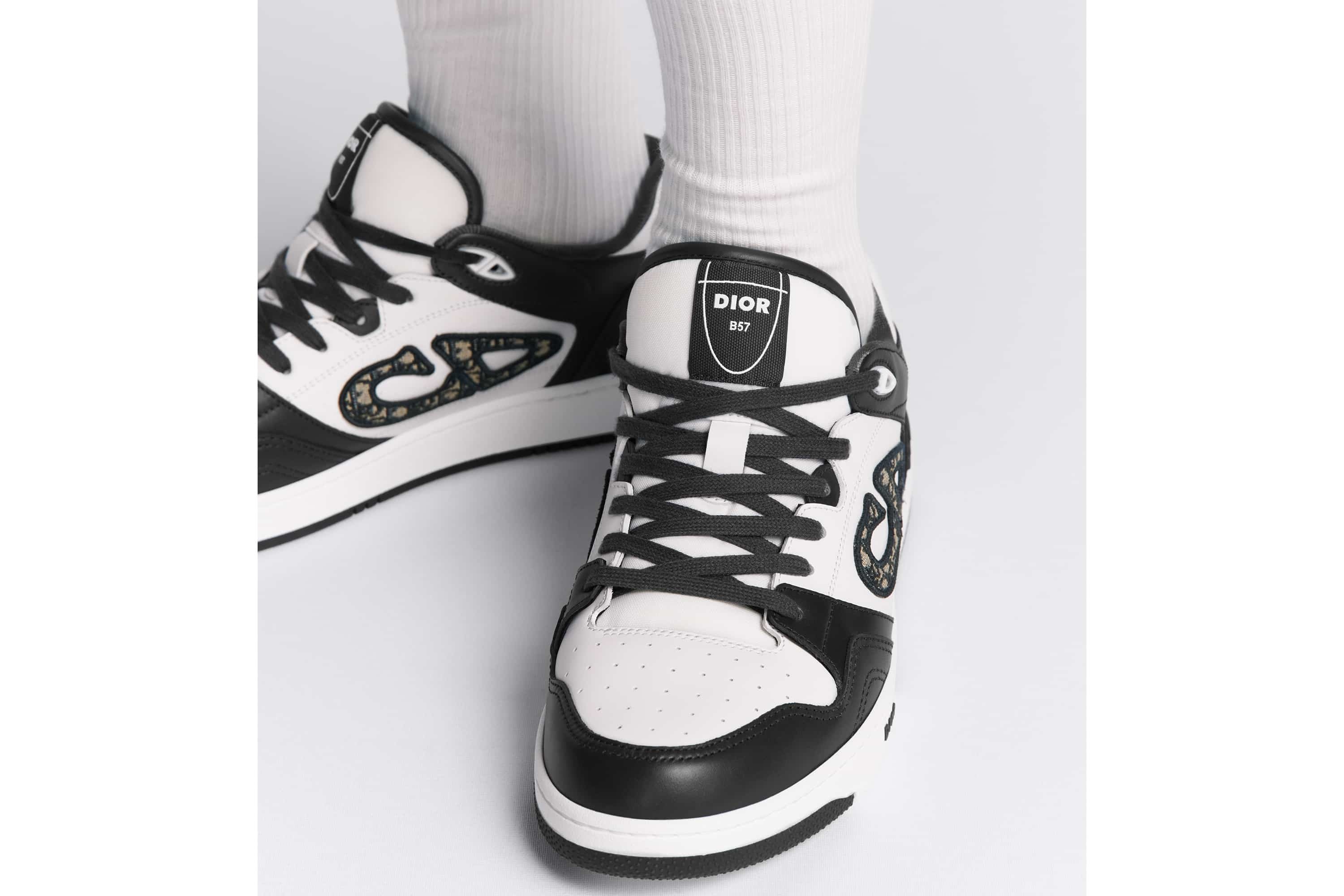 ディオール DIOR スニーカー B57 ロートップ ホワイト ブラック Dior B57 Mid Black / White Smooth Calfskin - Jun 2024