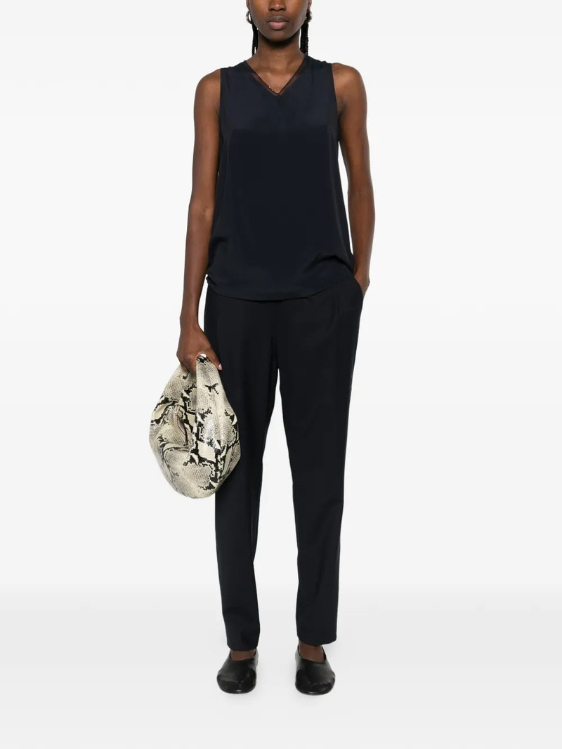 V NECK TOP 4