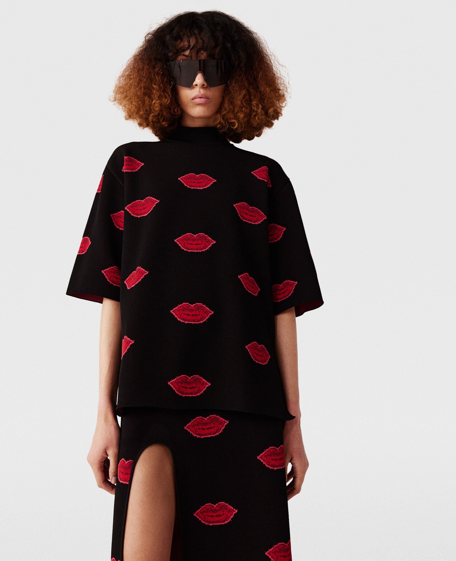 Lips Graphic Knit High-Neck Top - 2