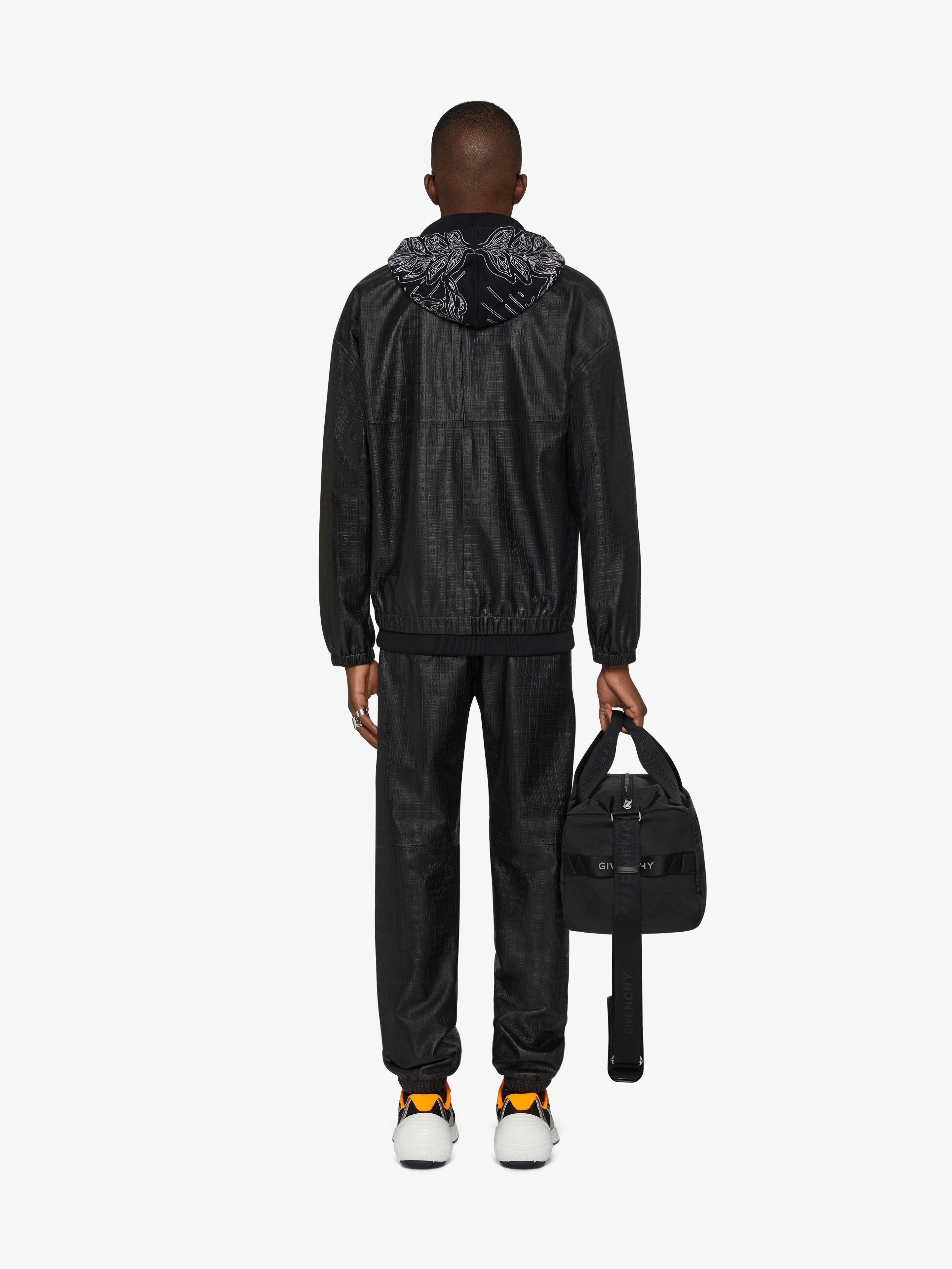 パーカー・フーディ GIVENCHY SS25 '4G' logo hoodie (BMJ0LA3YPQ 004) Givenchy 4G Hoodie In Fleece - Black - Men | BMJ0LA3YPQ004