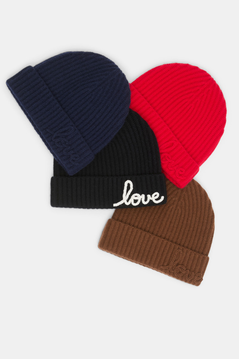 DOROTHEE SCHUMACHER LOVE STATEMENTS beanie outlook