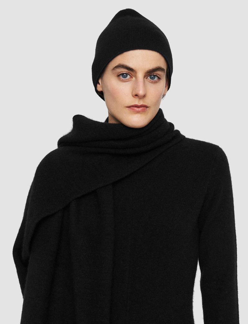 JOSEPH Pure Cashmere Hat outlook