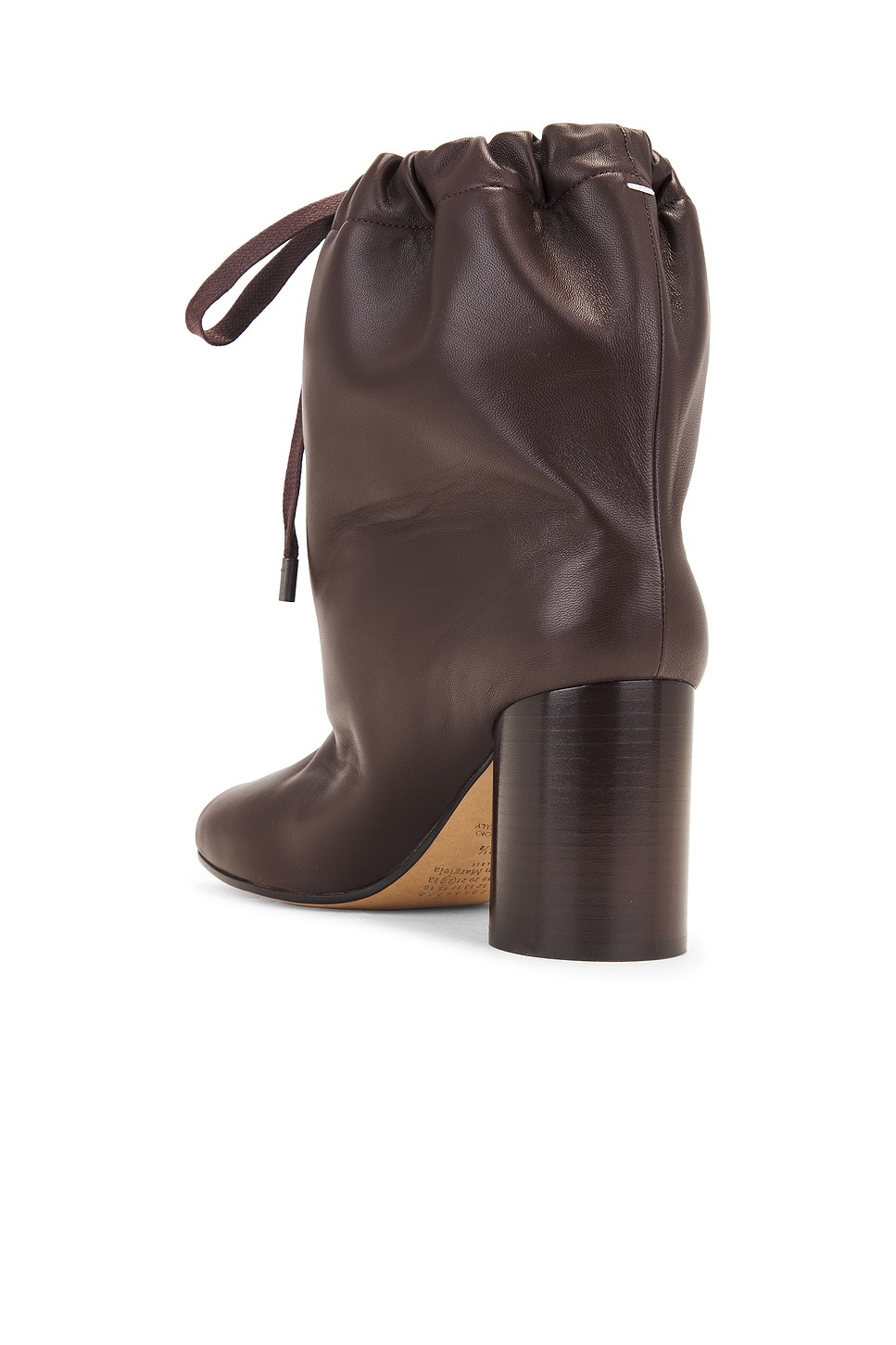 ショートブーツ・ブーティ MAISON MARGIELA Tabi Ankle Boot in Nappa Leather MAISON MARGIELA | TABI ANKLE BOOT