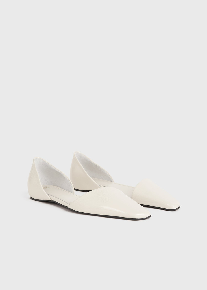 The Asymmetric D'Orsay Flat snow 6