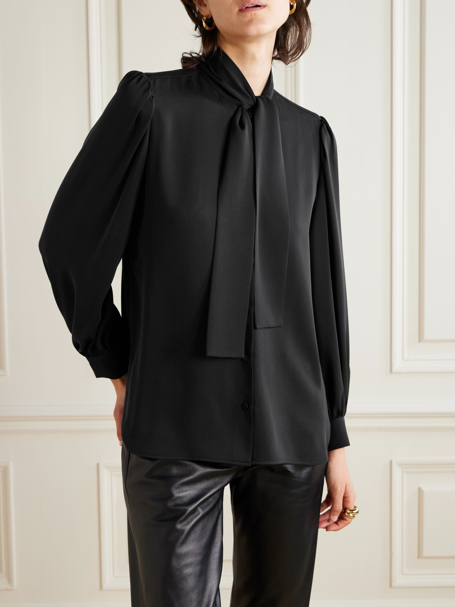 Melania pussy-bow silk-crepe blouse Black - 3