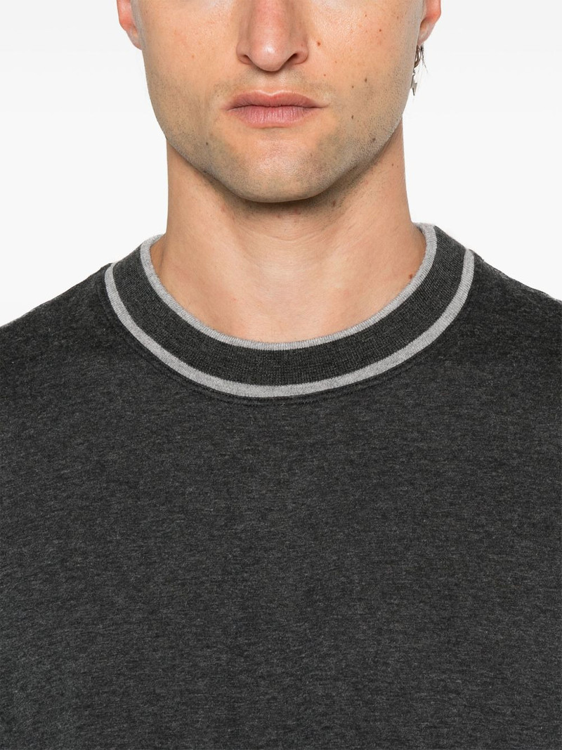 contrasting-collar T-shirt 5
