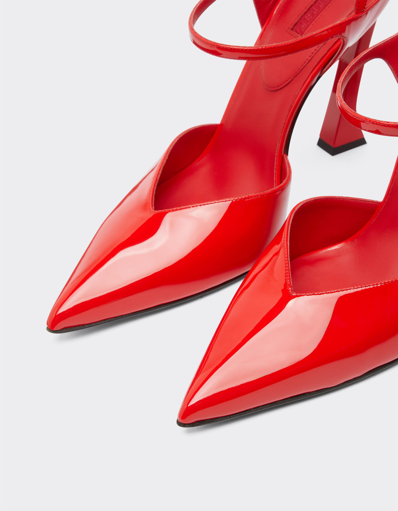 Pump shoe in coated leather 6