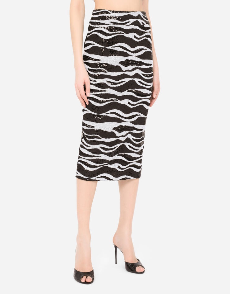 Chantilly lace pencil skirt with sequin embellishment - 4