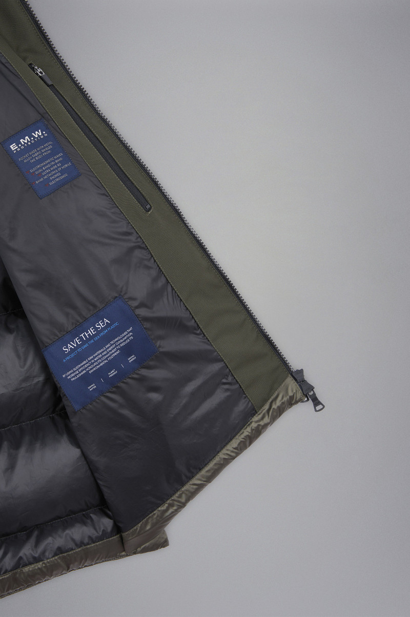 HYBRID VEST MADE OF IRIDESCENT NYLON AND TECHNICAL FABRIC 8