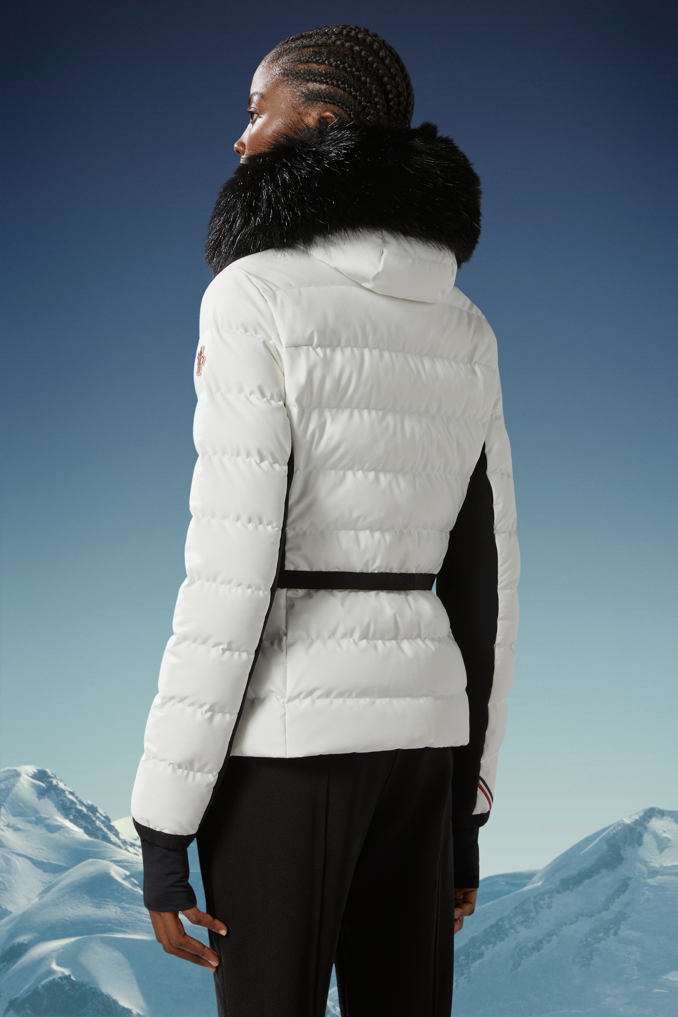 Lamoura Short Down Jacket - 5