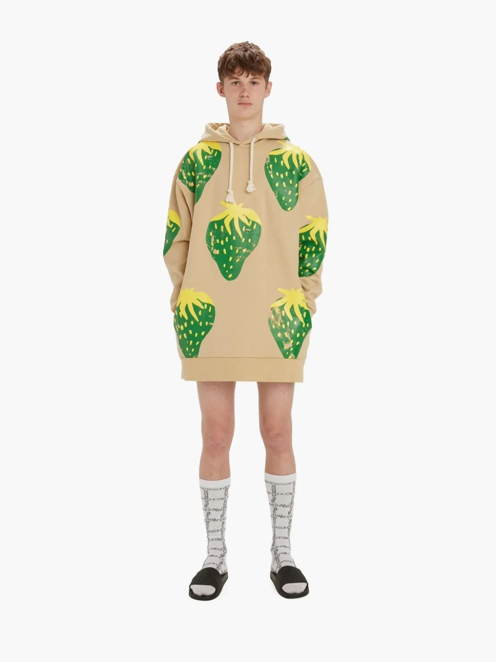 OVERSIZED STRAWBERRY HOODIE - 2