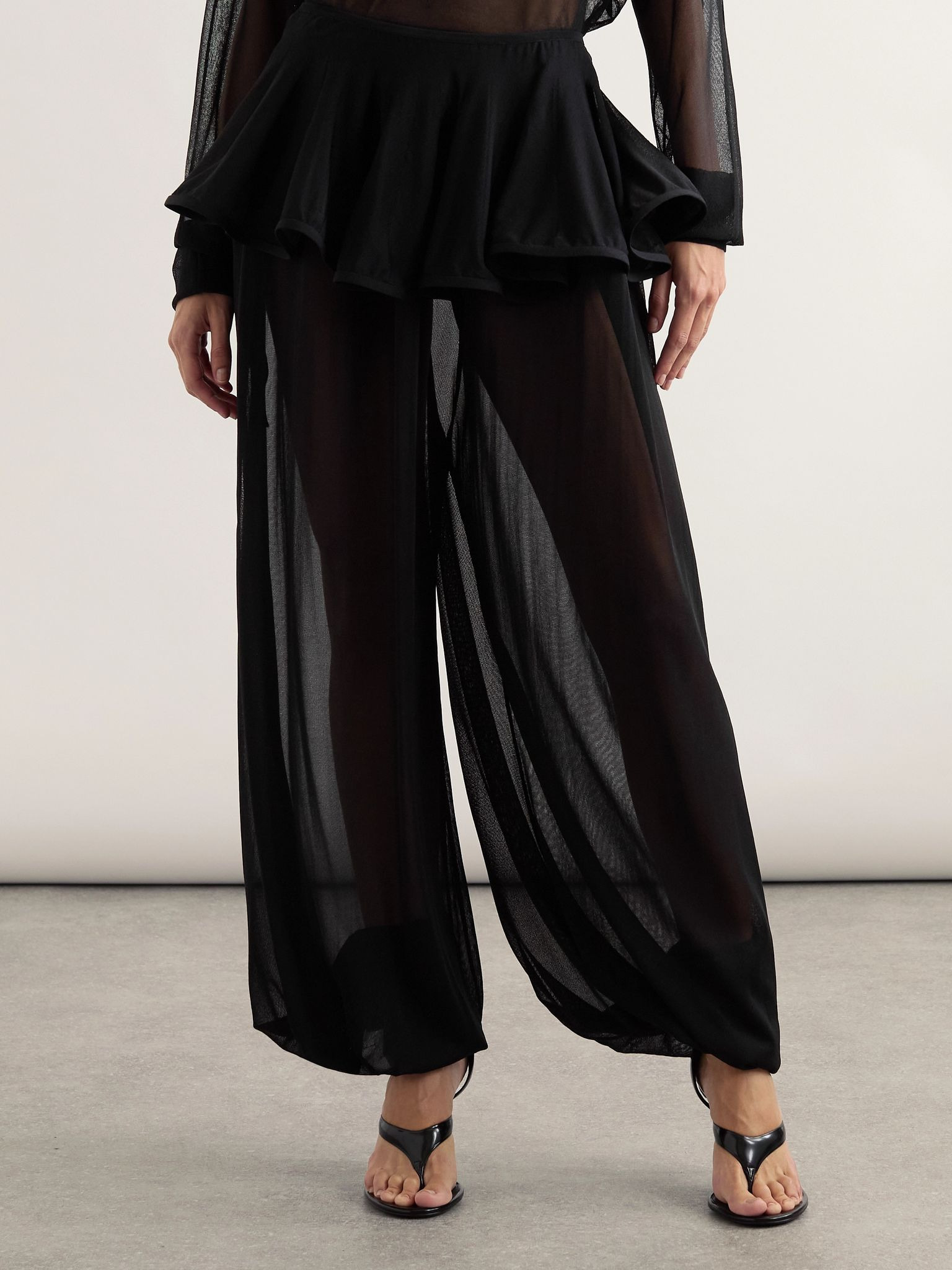 Pleated georgette peplum tapered pants Black - 3