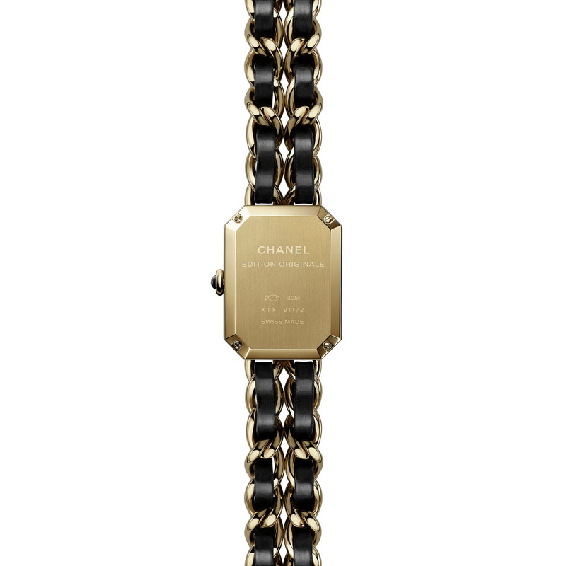 CHANEL Première Édition Originale outlook