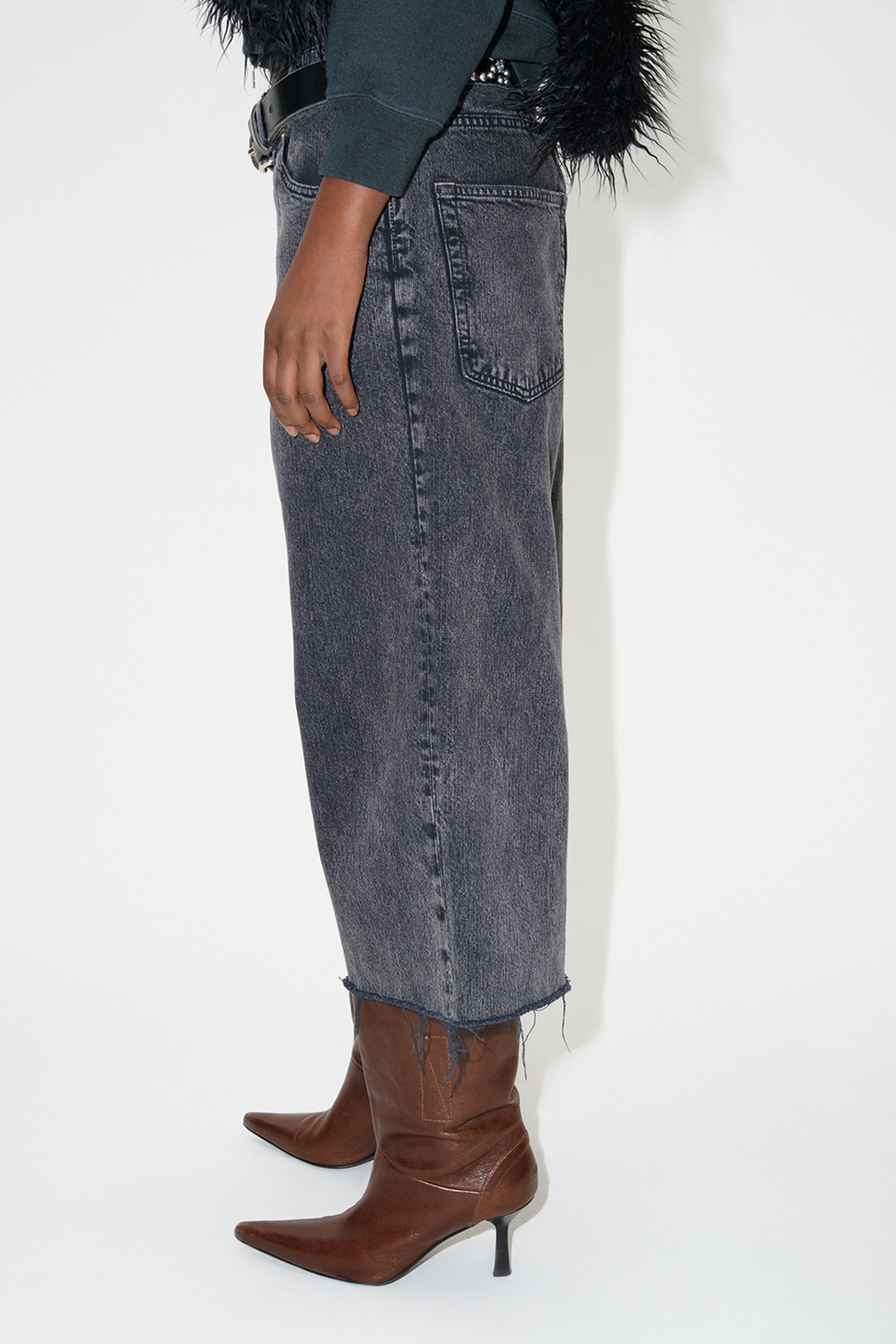 Half Cut Overdyed Black Chain Twill - 4