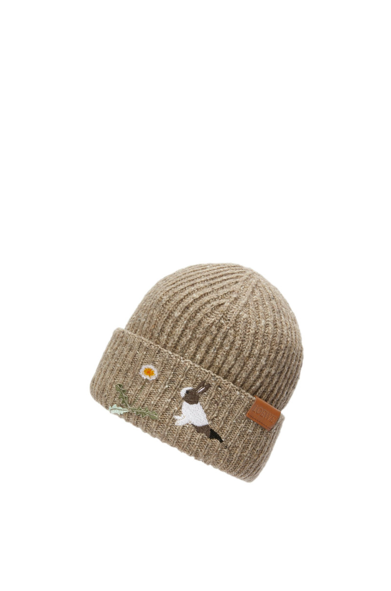 Bunny beanie in wool 3
