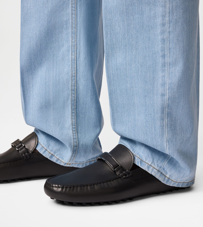 Tod's GOMMINO DRIVING SHOES IN LEATHER - BLACK outlook