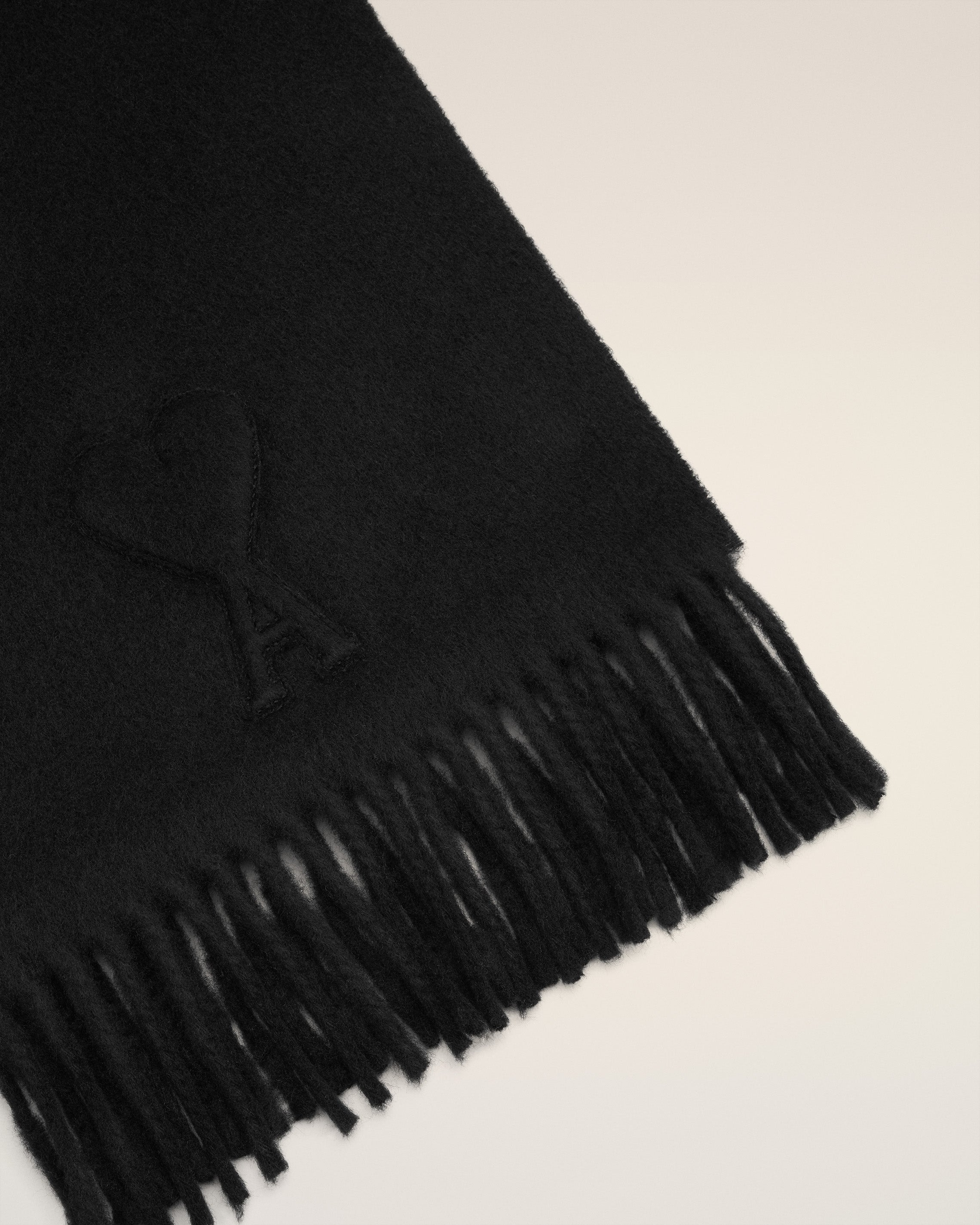 BLACK WOOL EMBOSSED AMI DE COEUR SCARF - 3