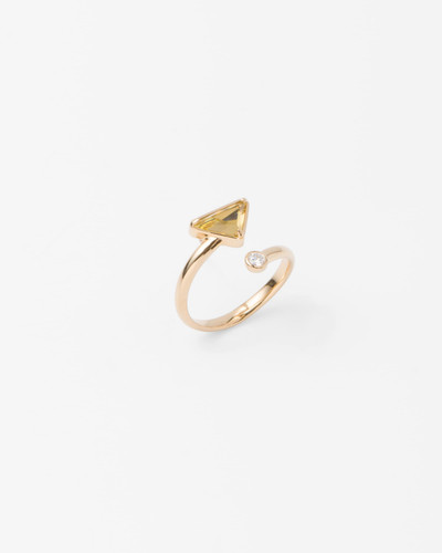 Prada Eternal Gold contrarié ring in yellow gold with diamond and green quartz outlook