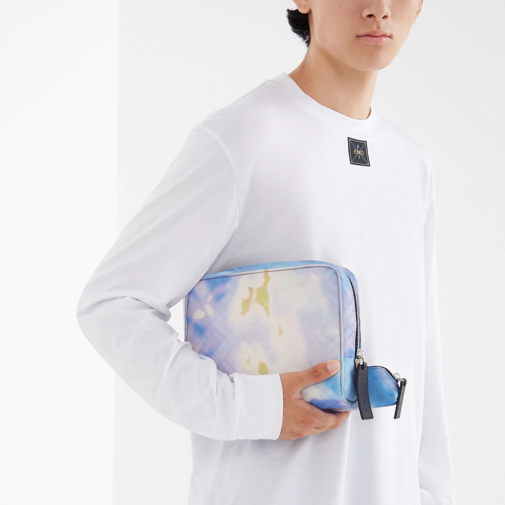 Light blue fabric toiletry bag 5