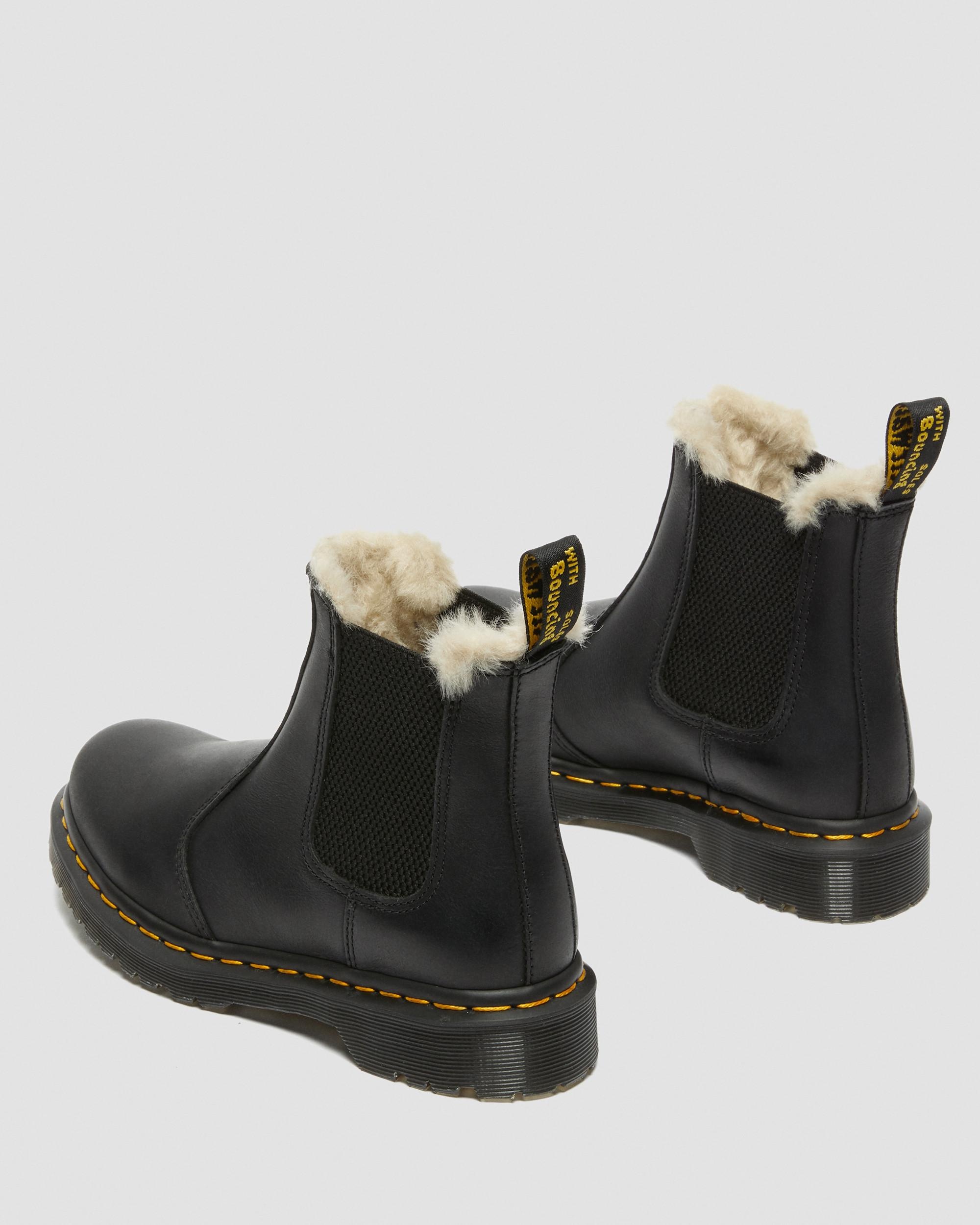 2976 Women's Faux Fur Lined Chelsea Boots - 7
