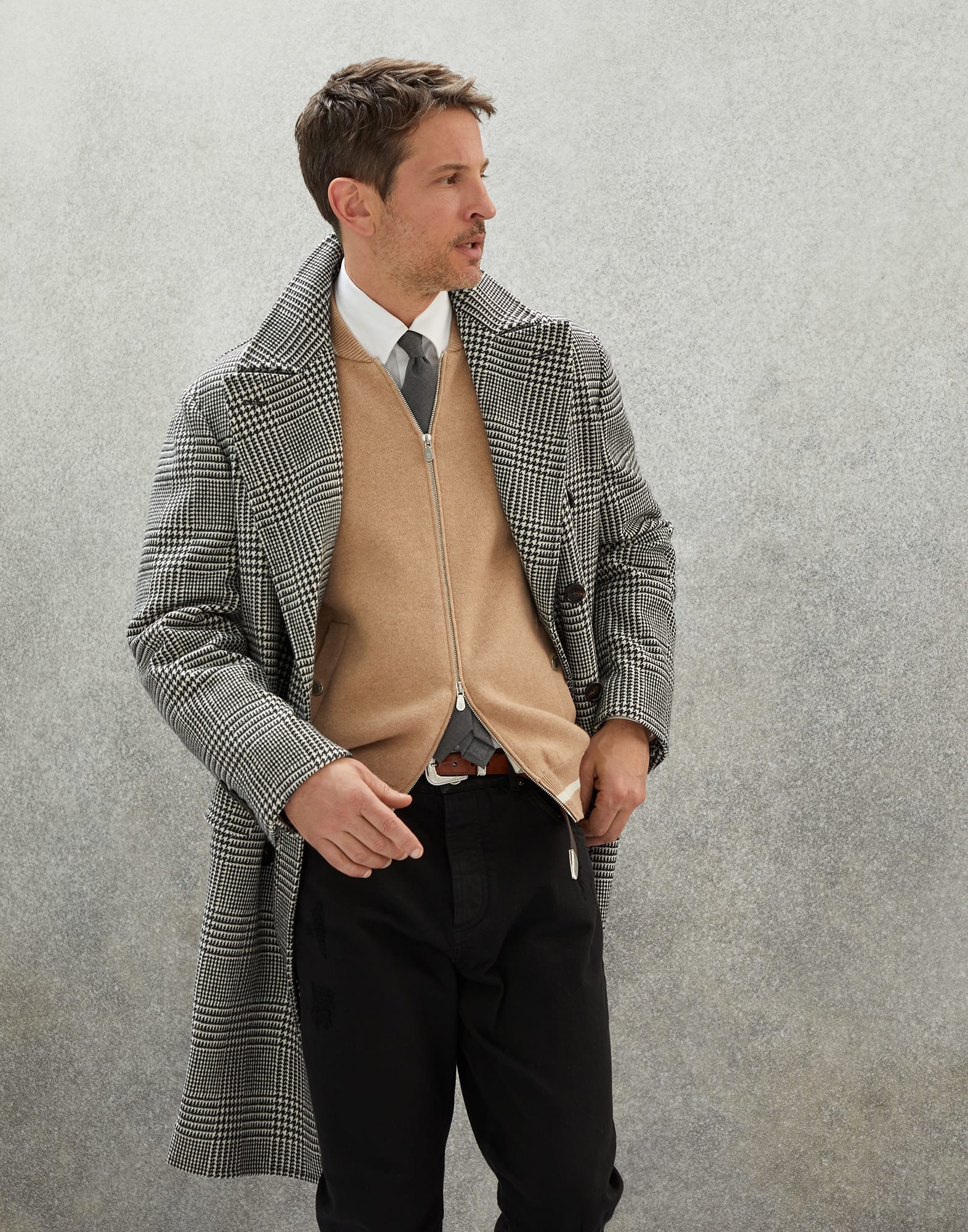 One-and-a-half breasted soft fit coat in virgin wool Prince of Wales - 4