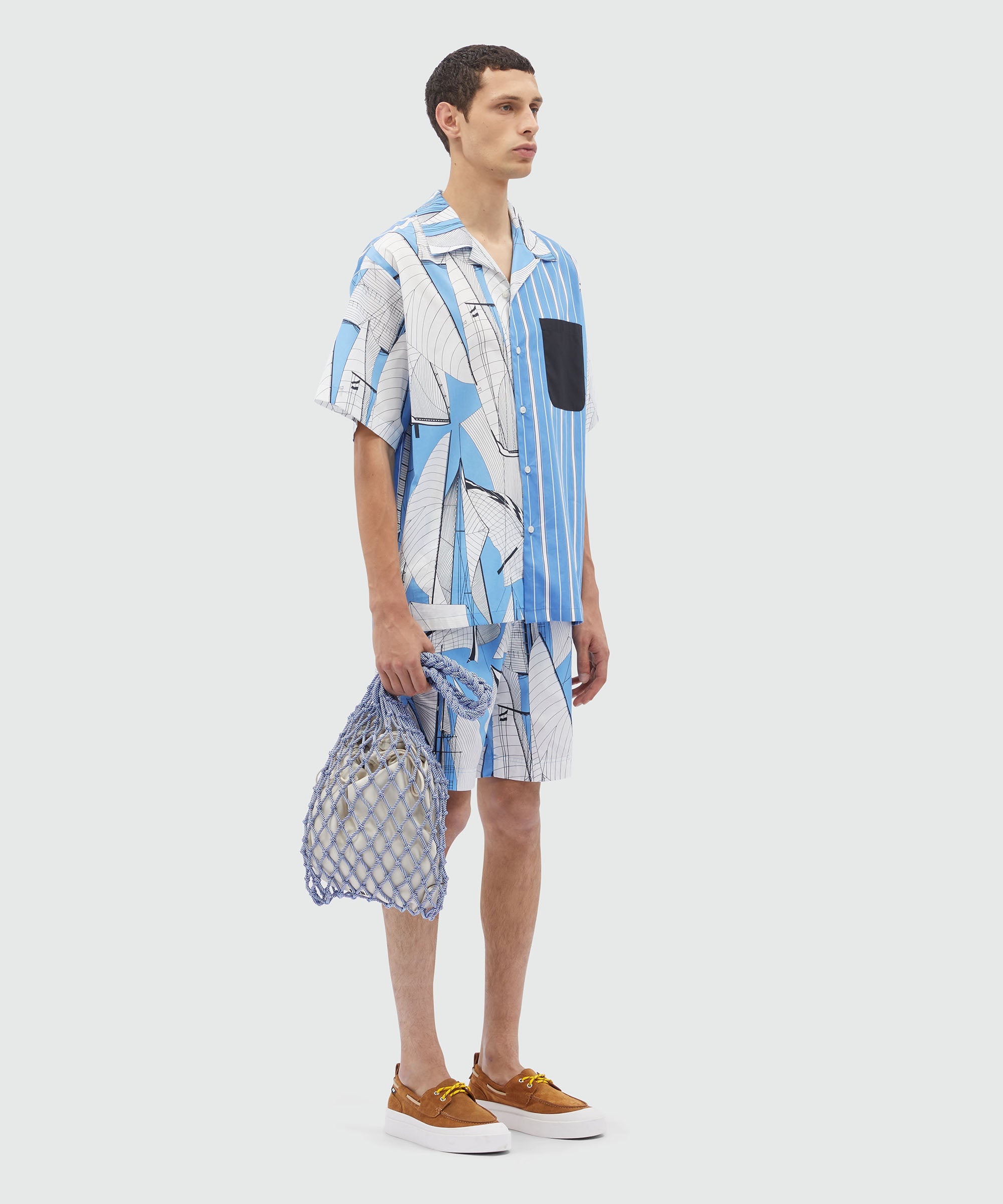 Bermuda shorts in light blue poplin with "Sale race" print - 4