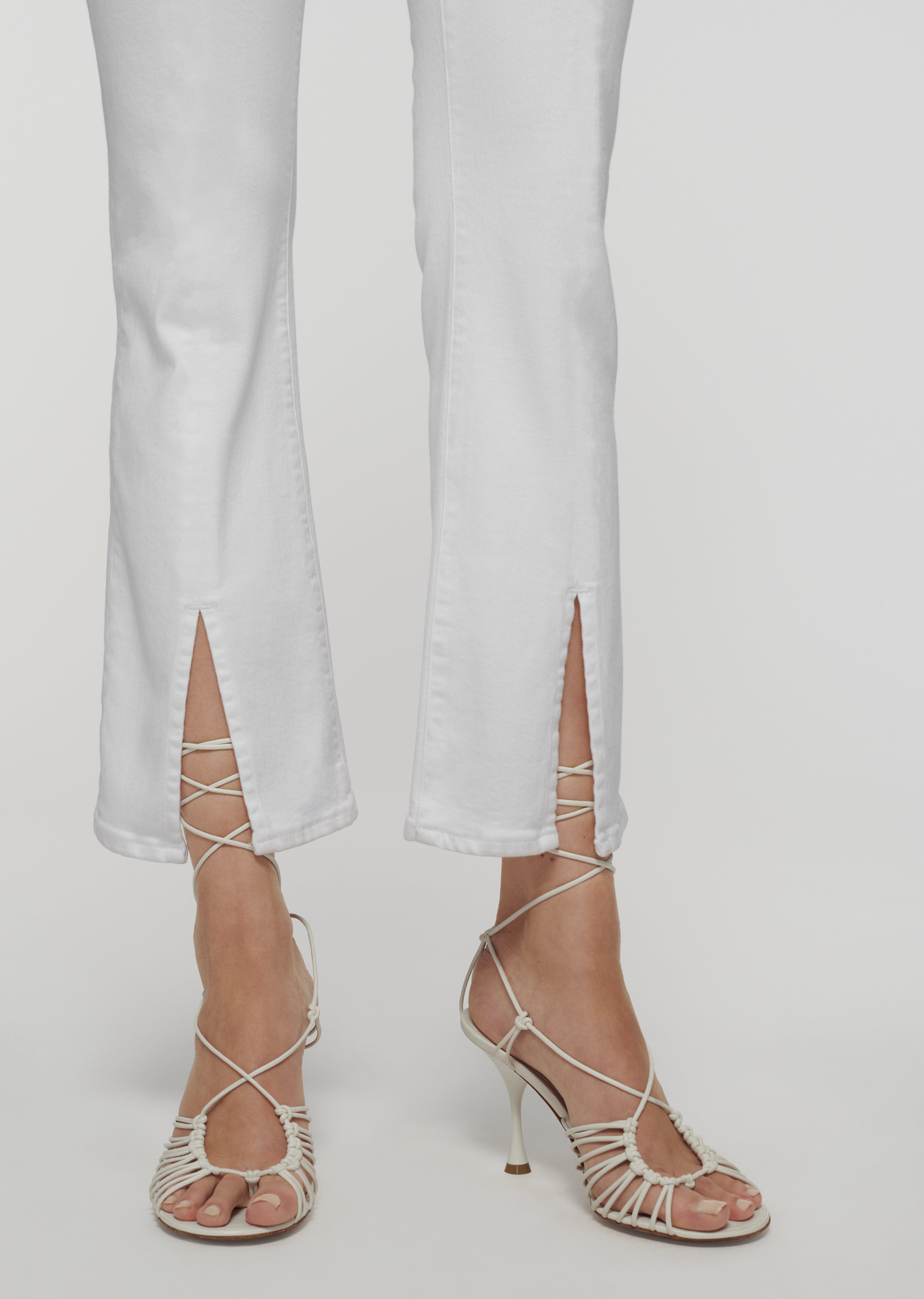 MIRA FRONT SLIT CROP FLARE JEANS - 5