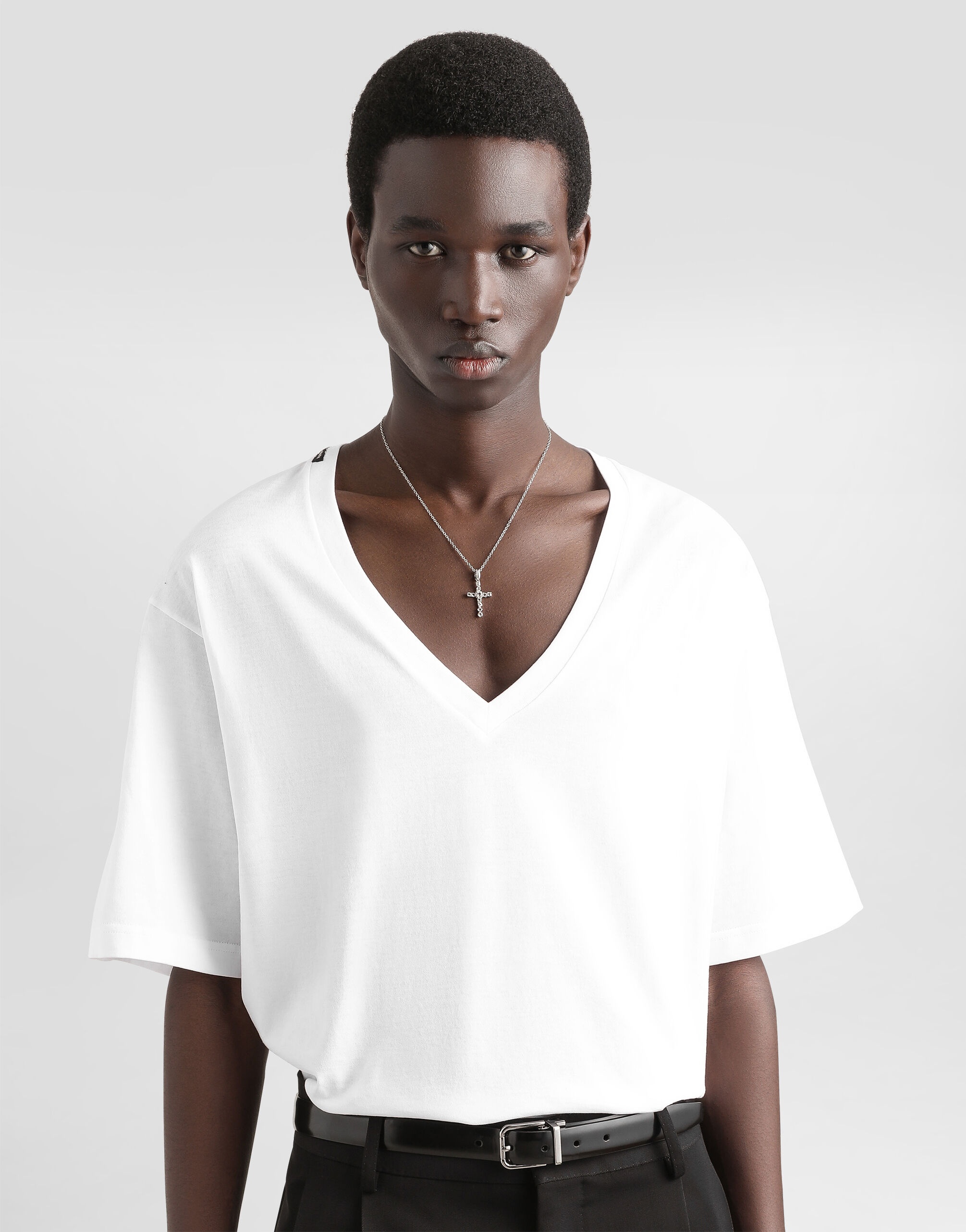 Cotton V-neck T-shirt - 4