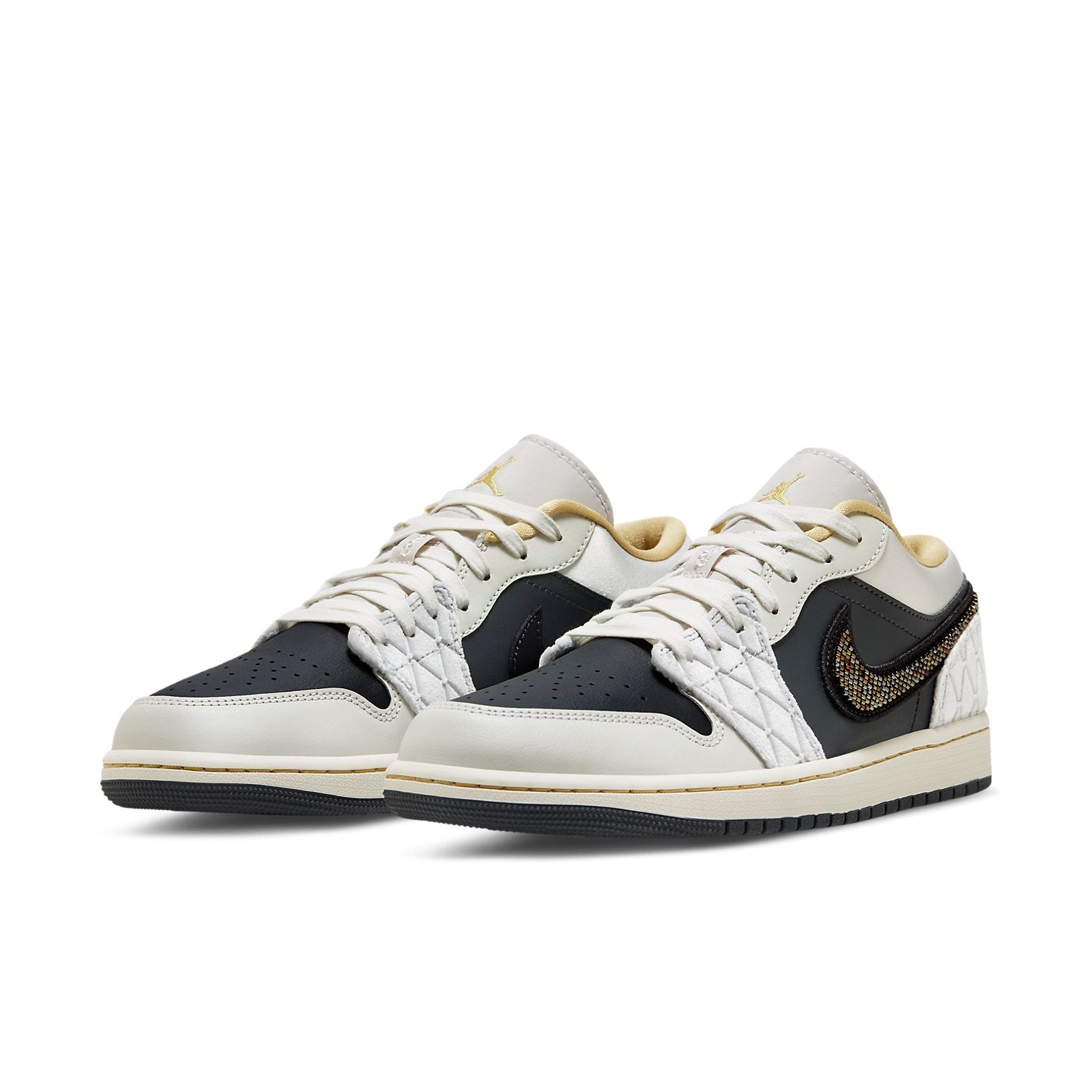 Air Jordan 1 Low SE 'Beaded Swoosh' DV1762-001 - 3