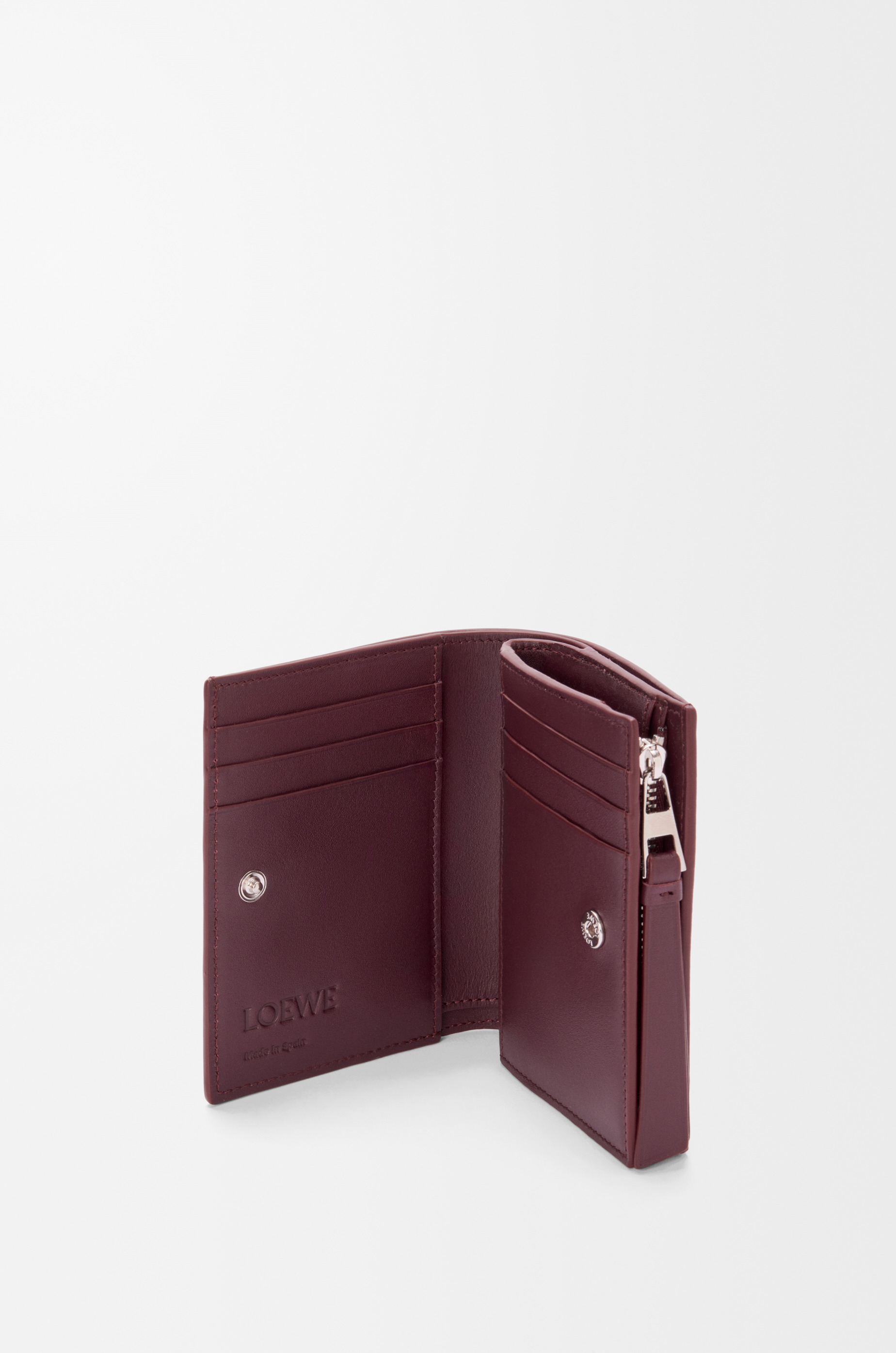 Puzzle compact wallet in classic calfskin - 3