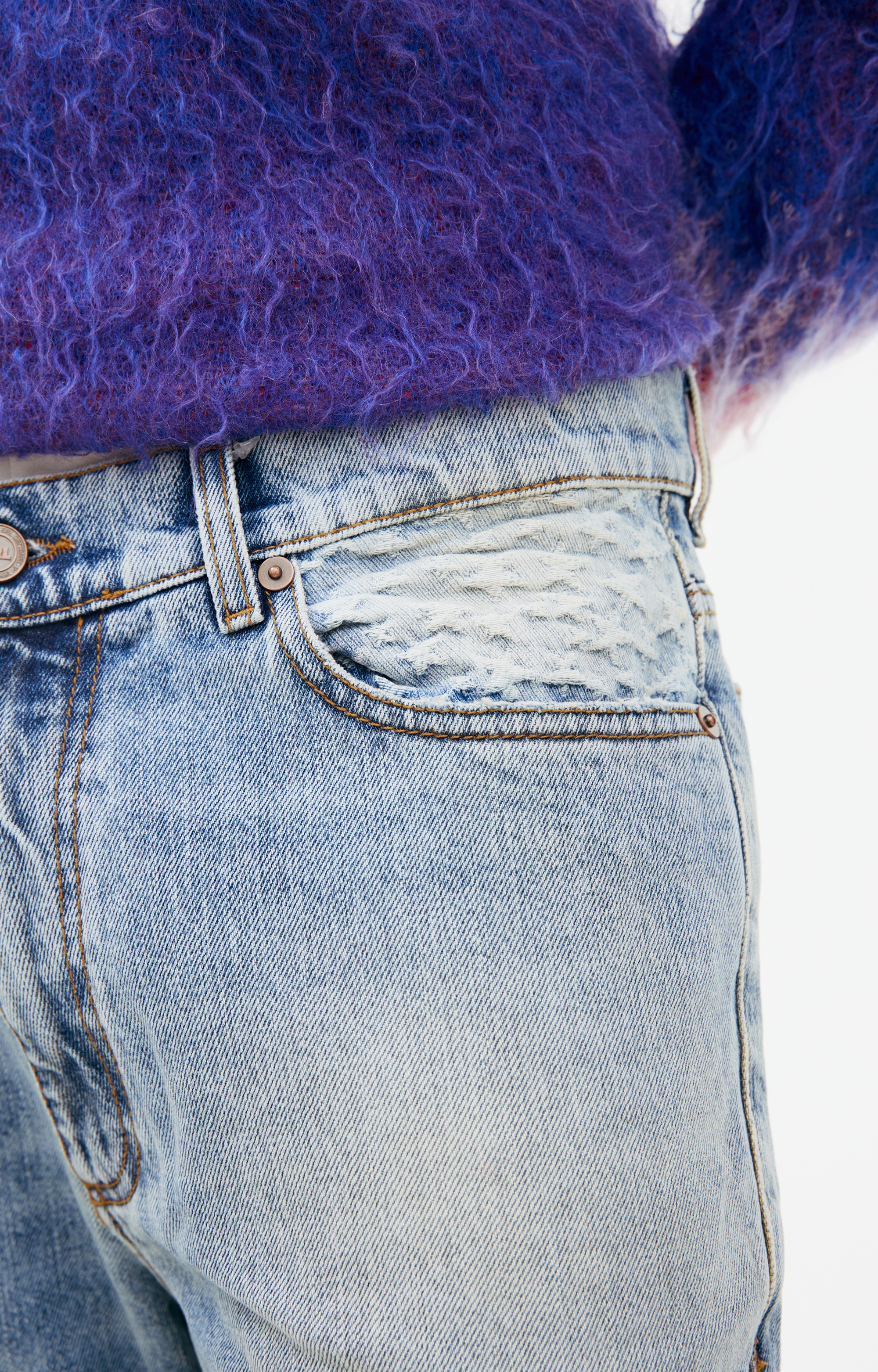 SLOUCHY JEANS WITH SEAMS - 4