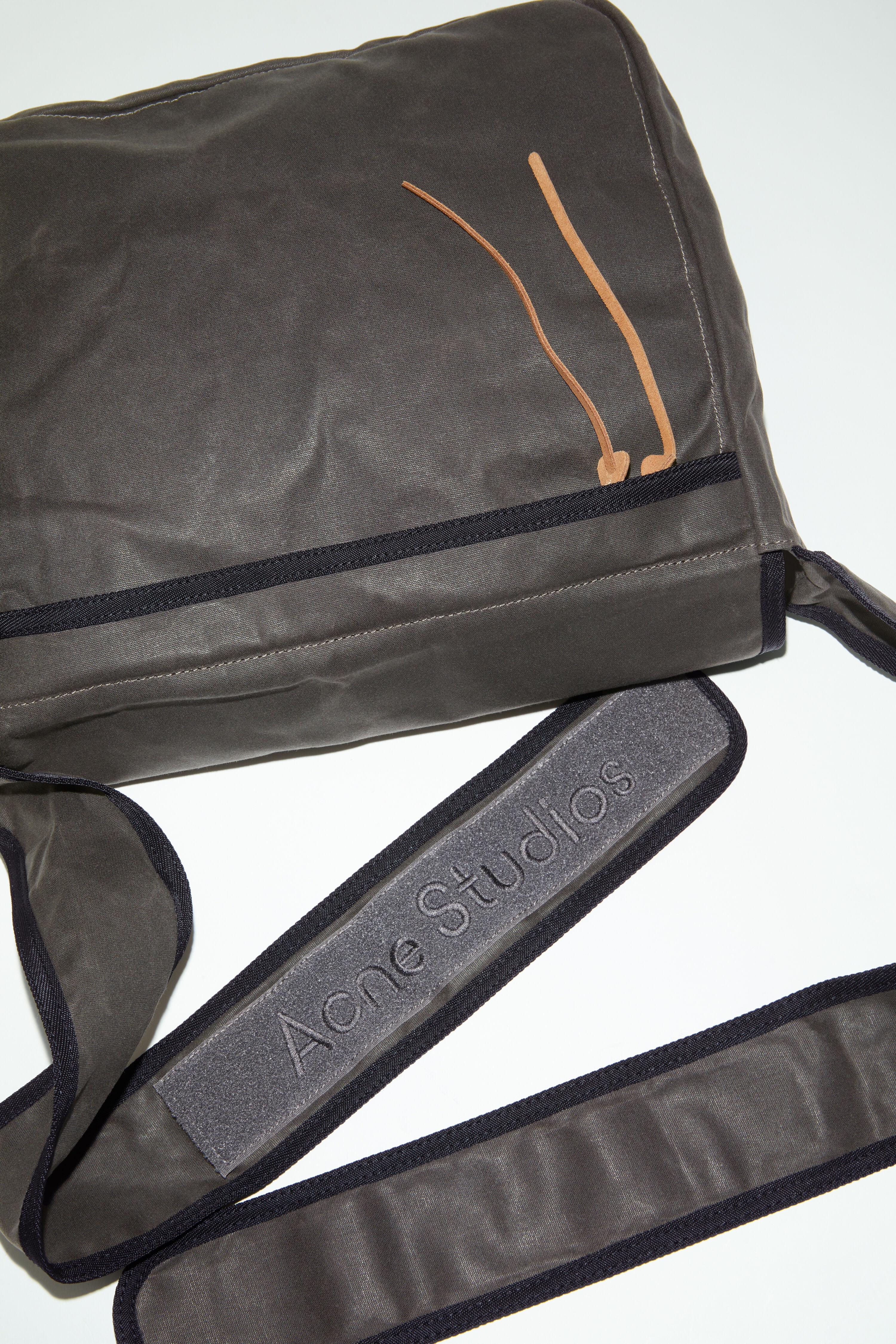 Messenger bag - Grey/black - 6