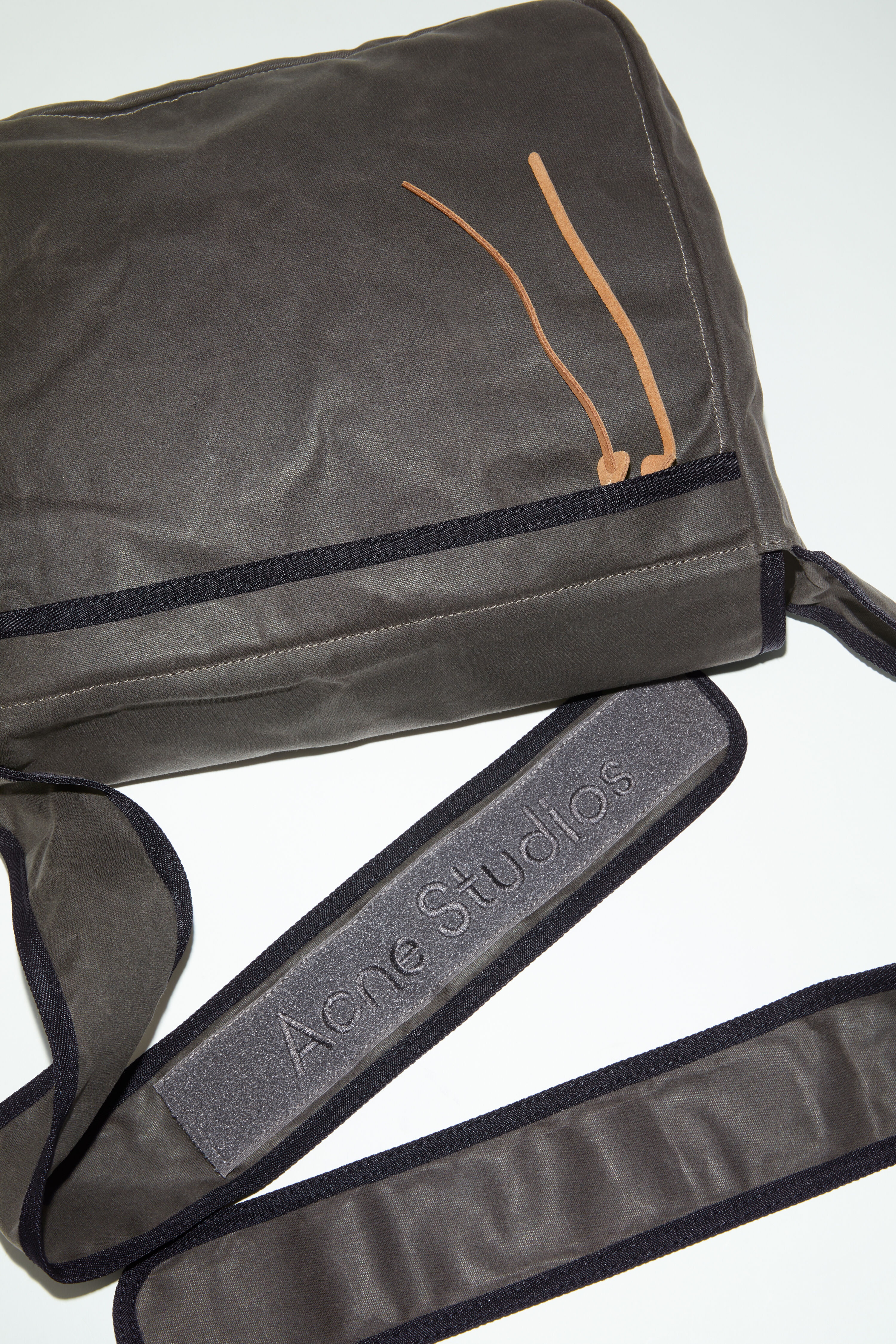 Messenger bag - Grey/black - 6