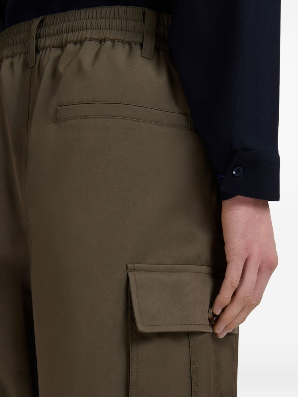 cargo-pockets pants - 5