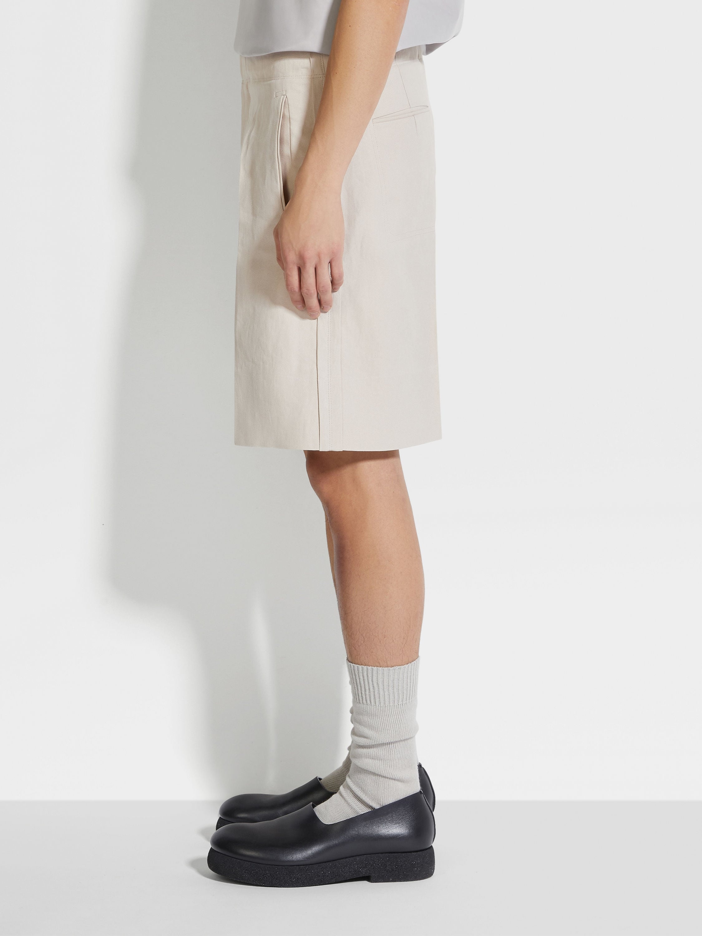 OFF WHITE OASI LINO SHORT PANTS - 4