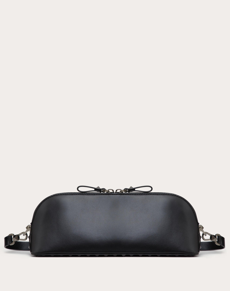 ROCKSTUD CALFSKIN CLUTCH 1