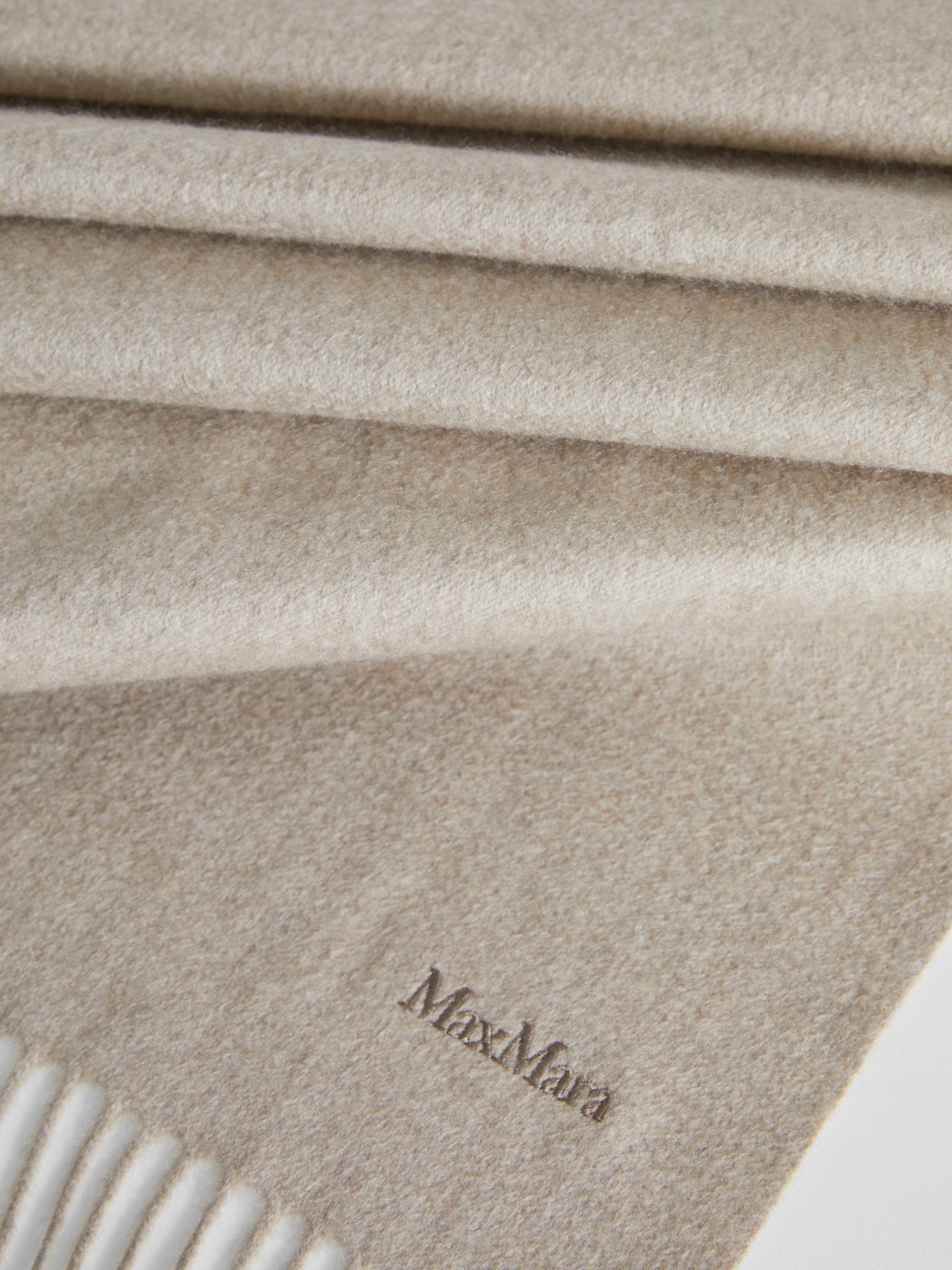 BACI Cashmere stole with embroidery - 3