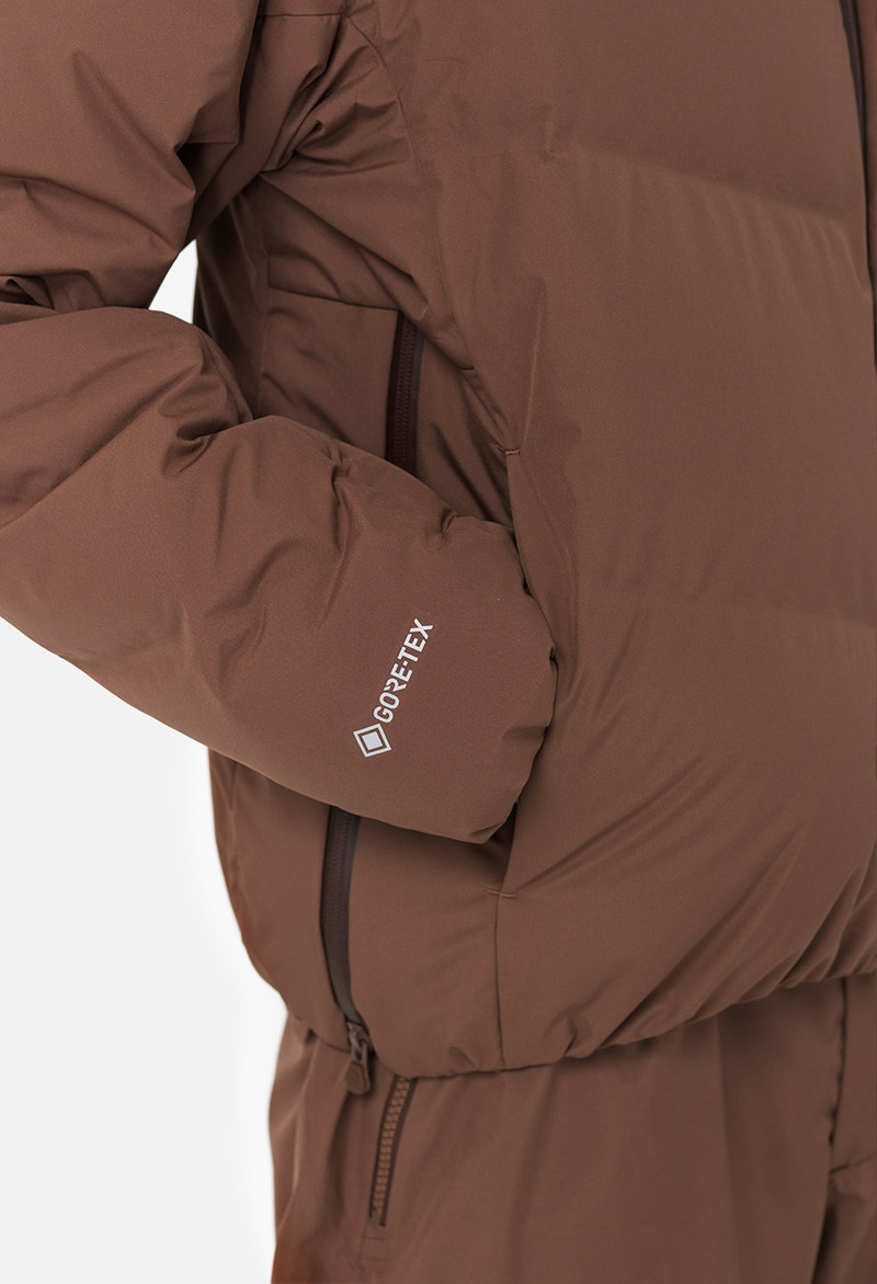 JOHN ELLIOTT X DESCENTE ALLTERRAIN MIZUSAWA DOWN JACKET 6