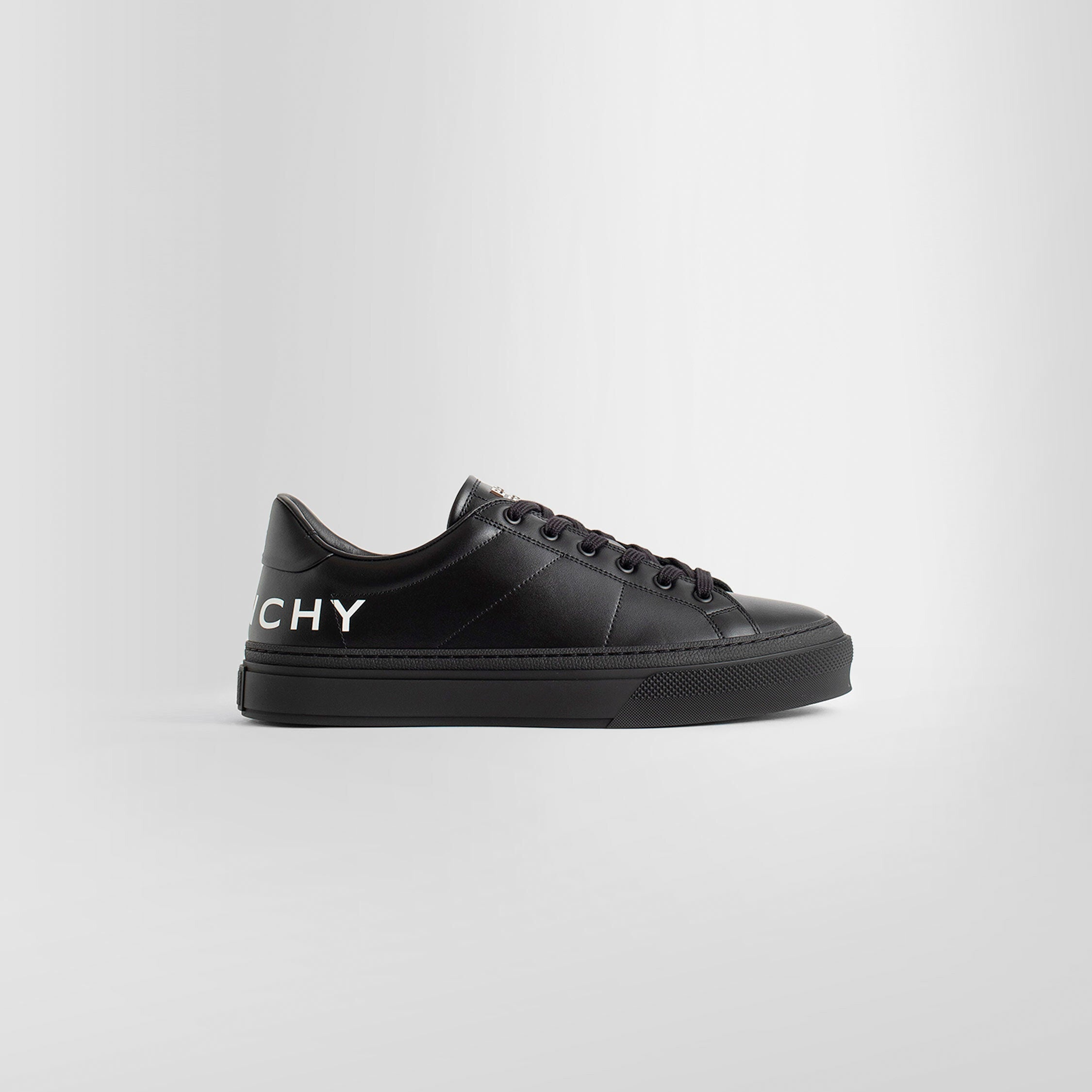 GIVENCHY MAN BLACK SNEAKERS - 8