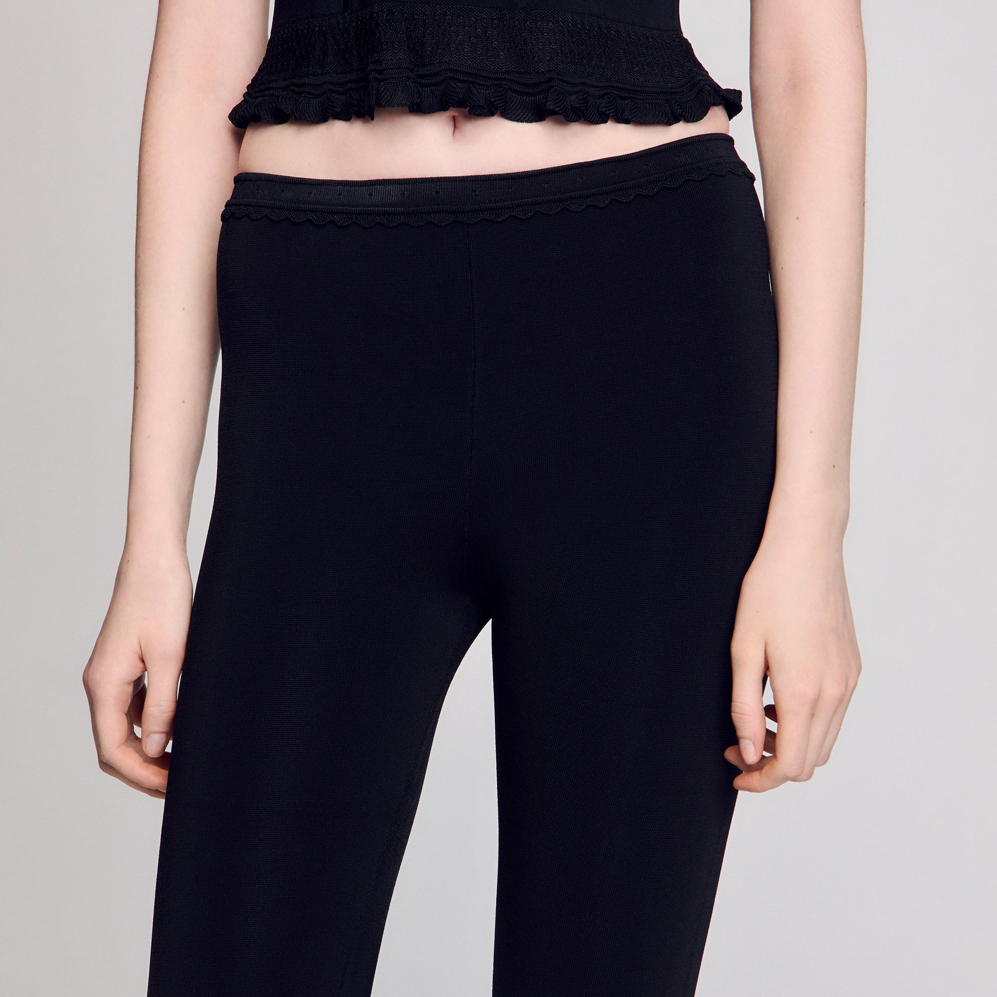 RUFFLED CAPRI PANTS - 3