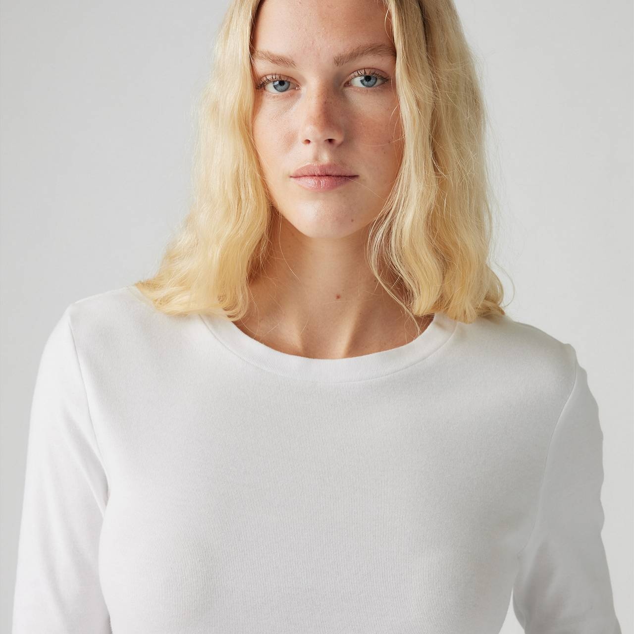 ESSENTIAL LONG SLEEVE T-SHIRT - 5