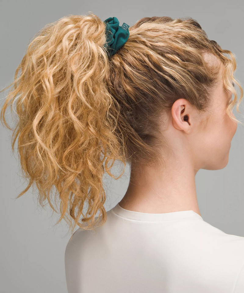 lululemon Uplifting Scrunchies *7 Pack outlook