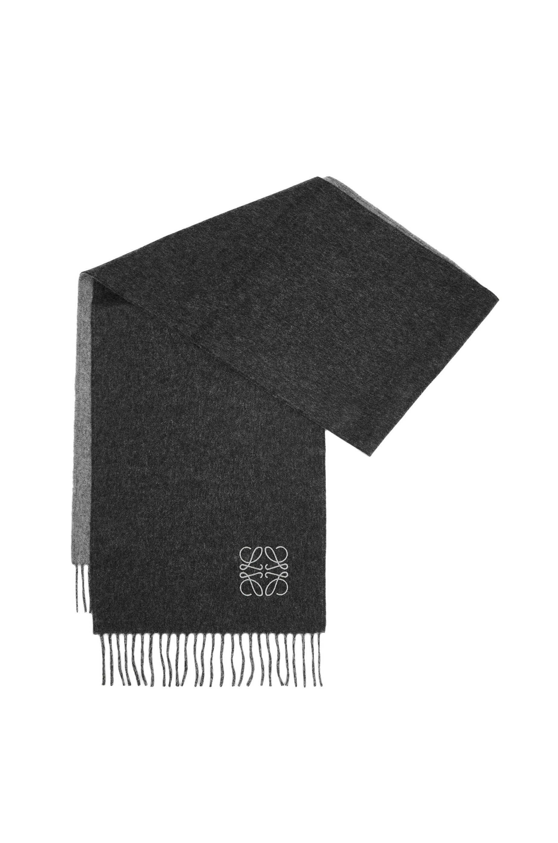 Scarf in wool and cashmere 2