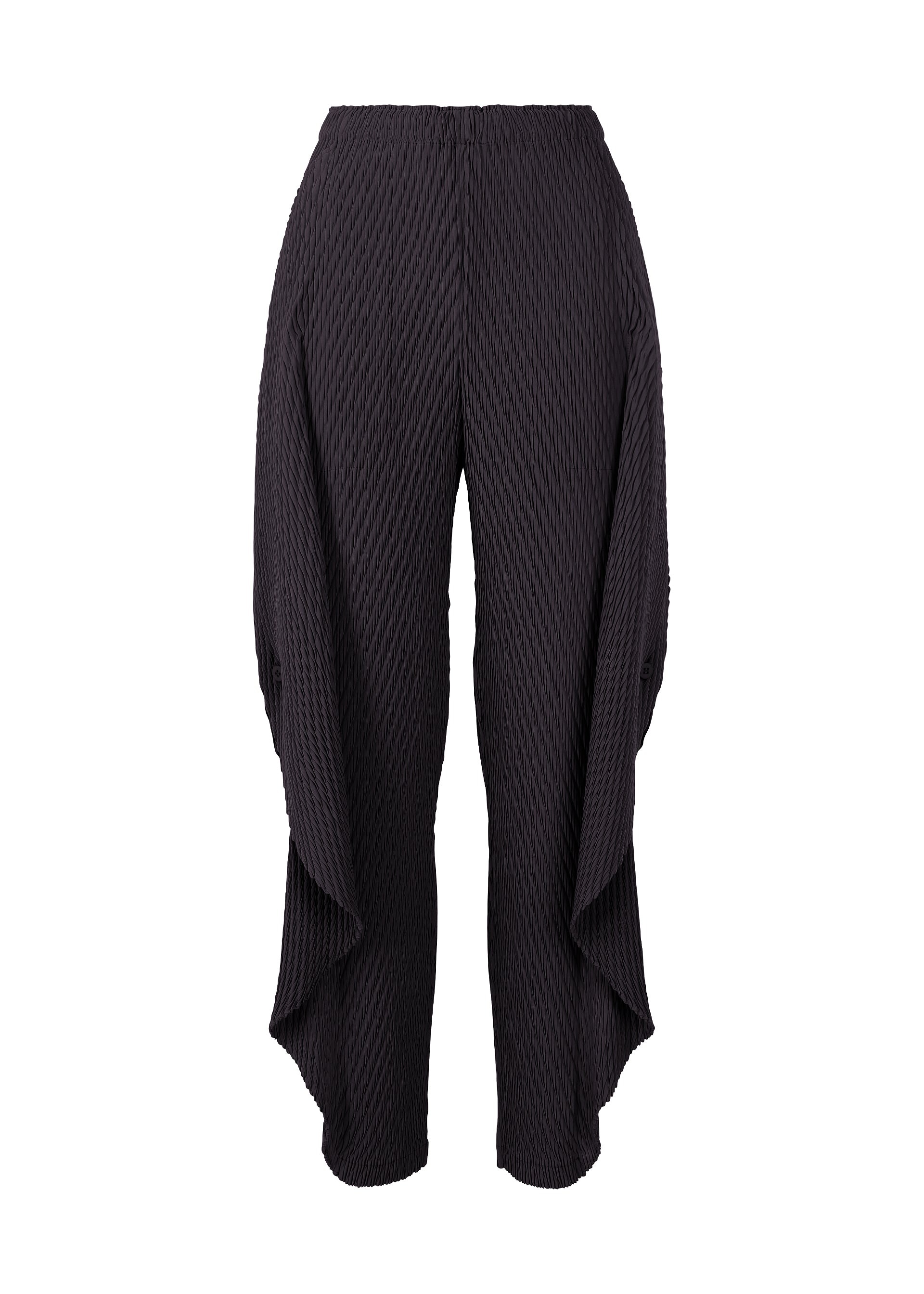ORBICULAR PLEATS - 1