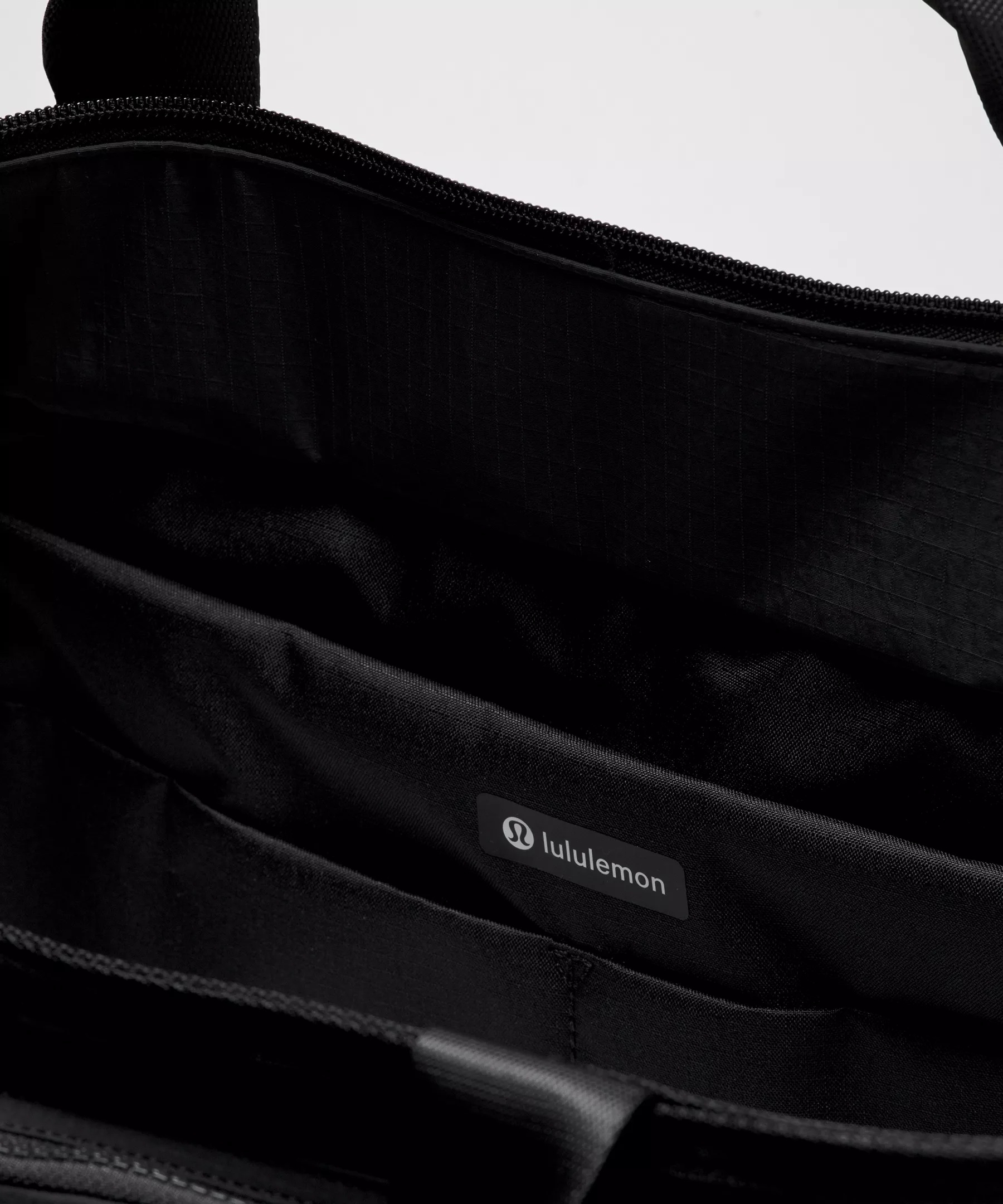 Multi-Pocket Tote Bag 19.5L - 4