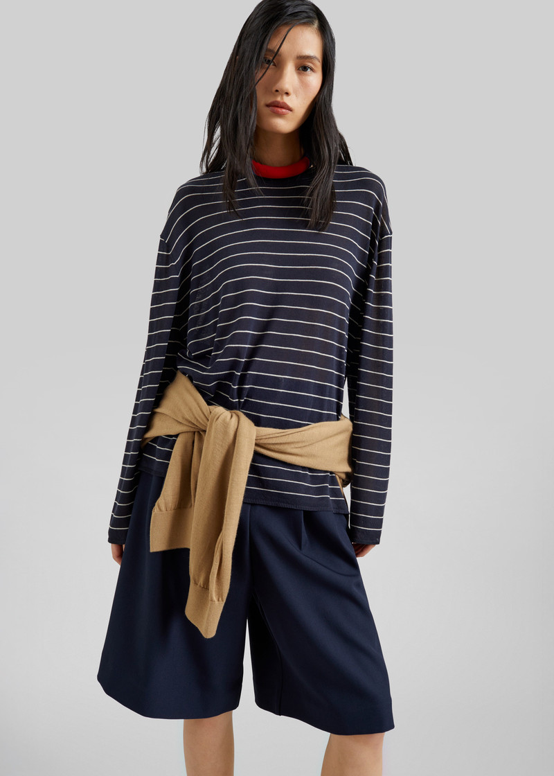 Martel Pleated Bermuda Shorts - Navy 4