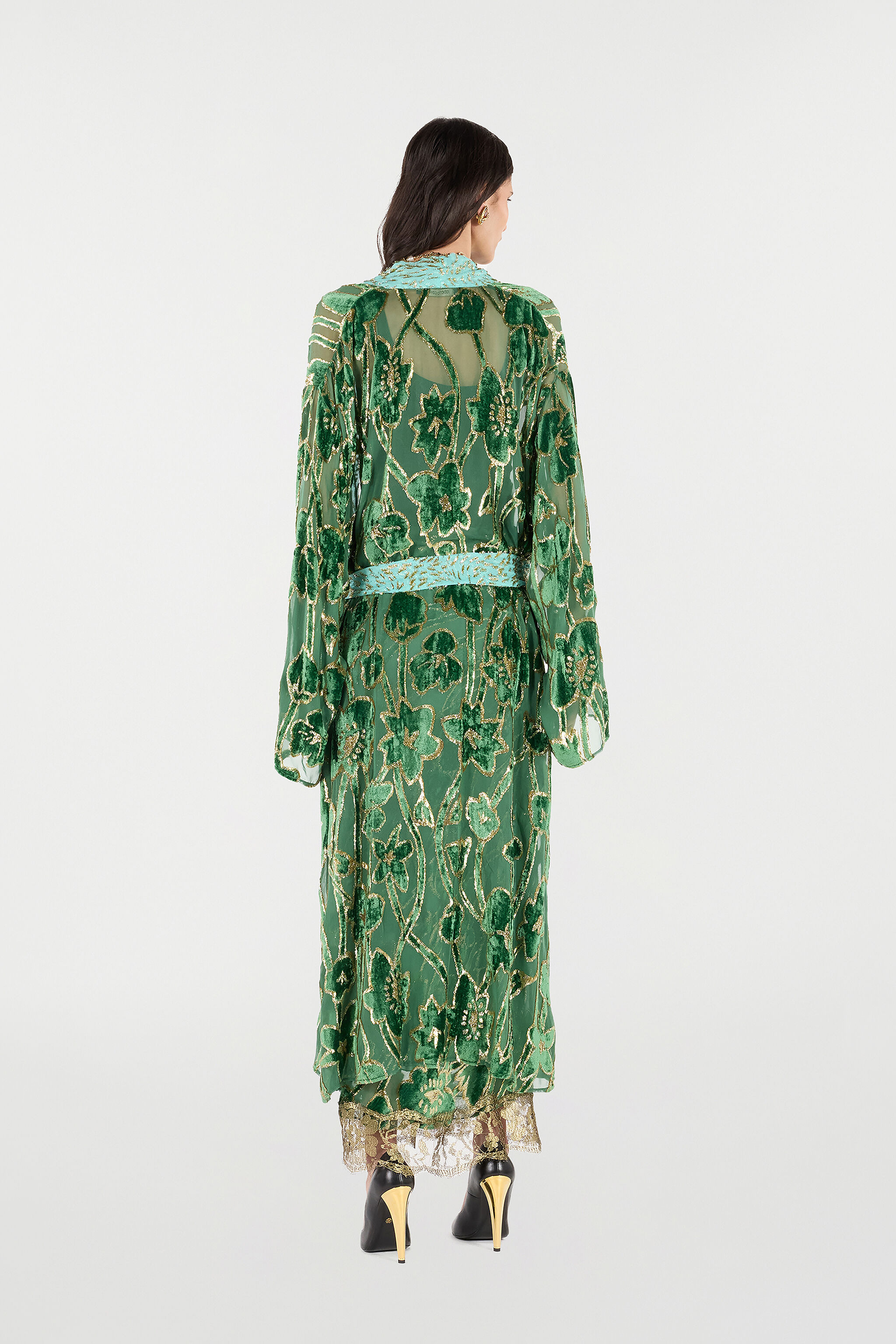 See-Through Robe With Floral Pattern - 4