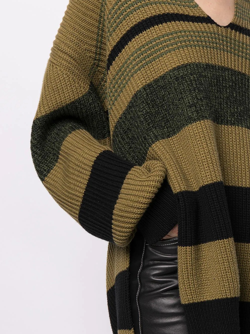 horizontal-stripe V-neck jumper - 5