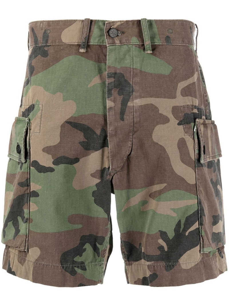 camouflage print chino shorts 1