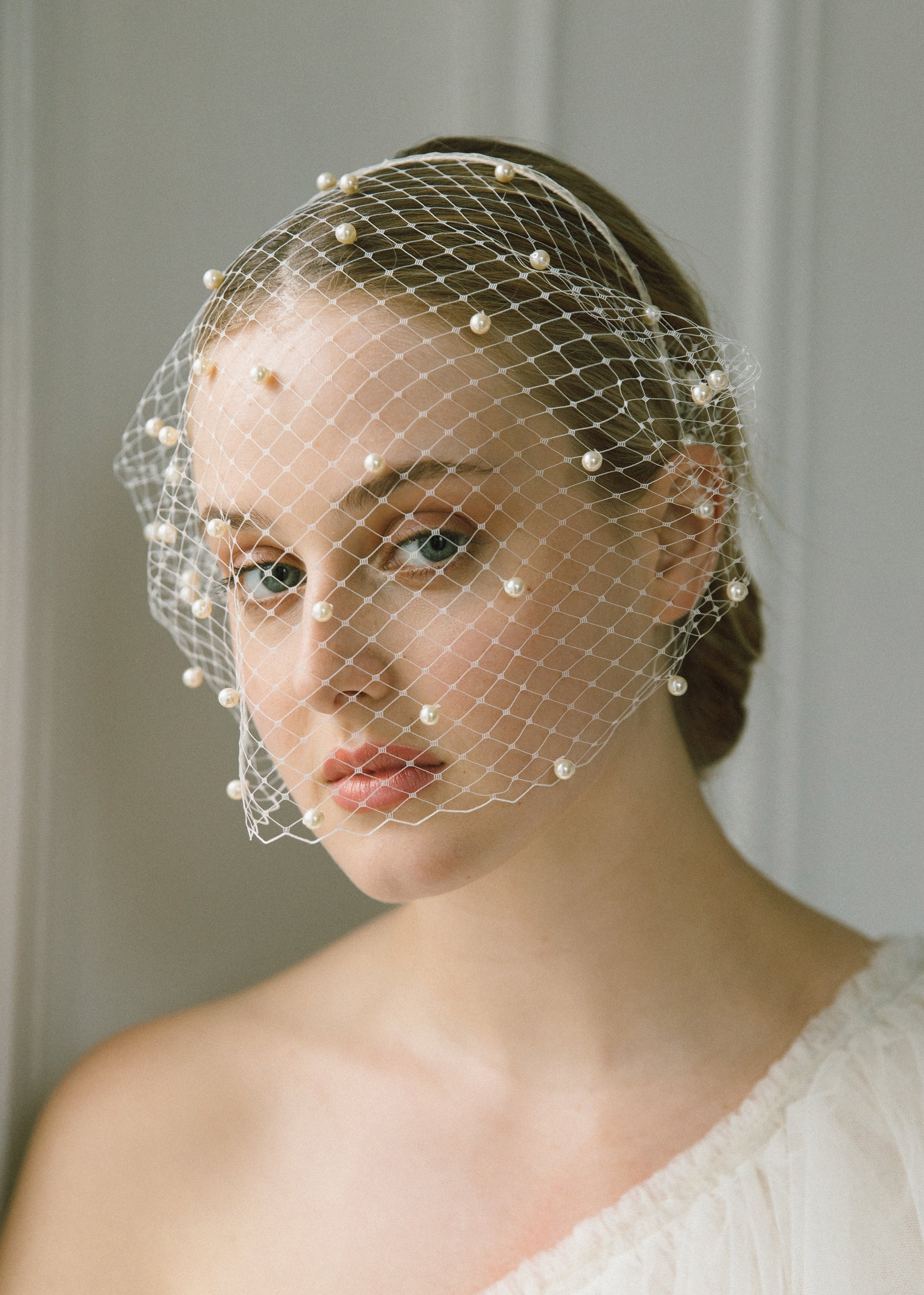 Voilette Headband with Pearls - 3